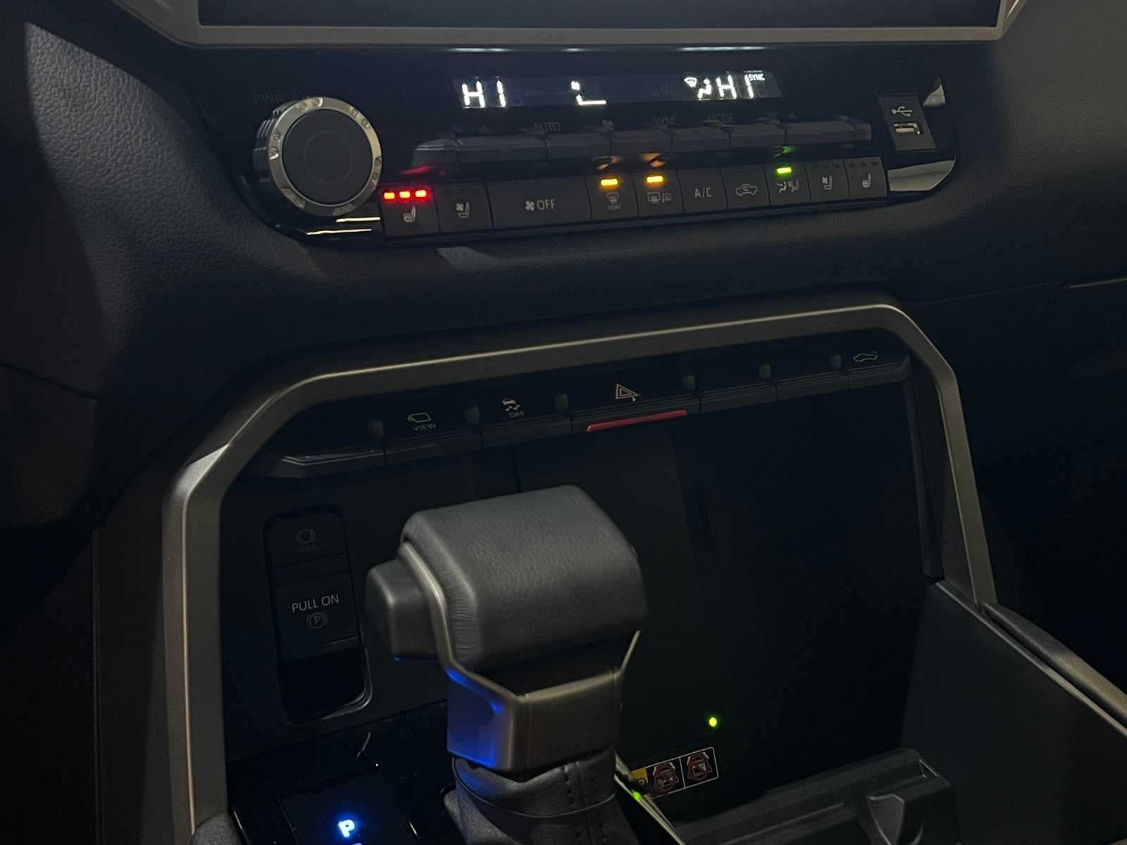 Thumbnail: 2025 Toyota Tundra - 24