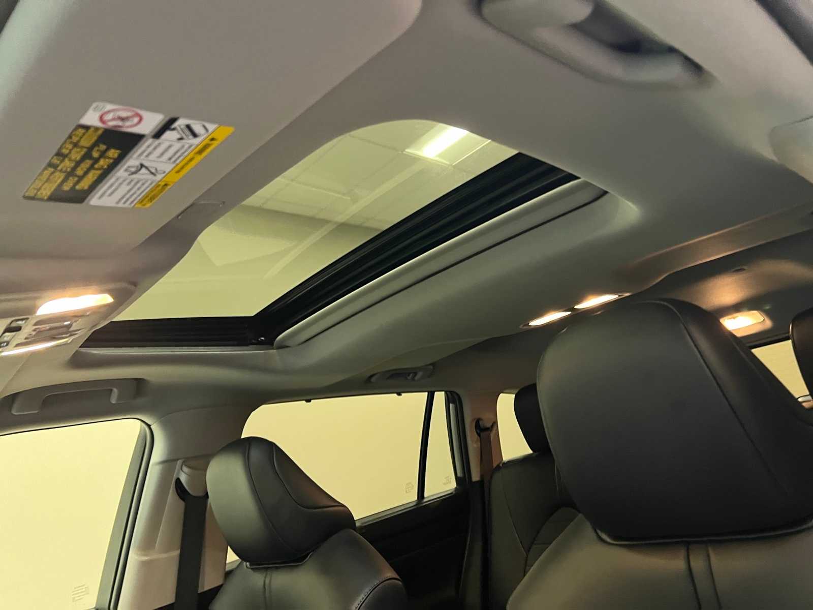 Thumbnail: 2024 Toyota Highlander - 15