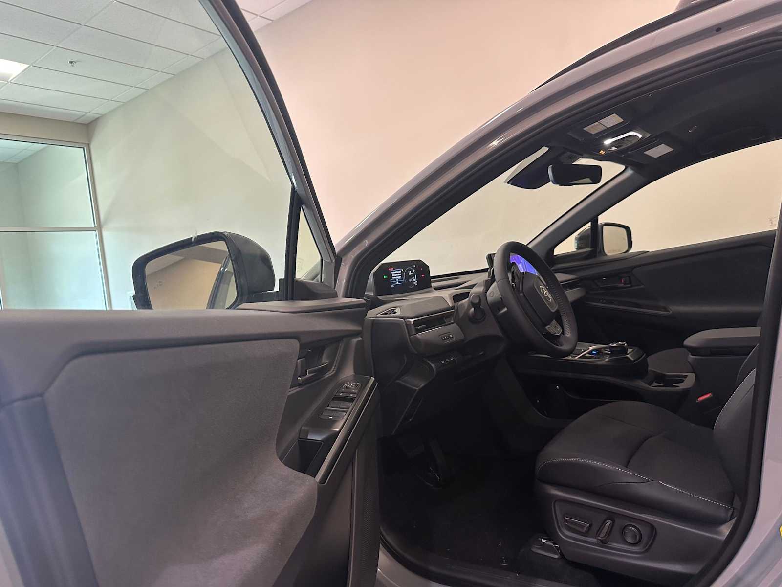 Thumbnail: 2026 Toyota C-HR - 21