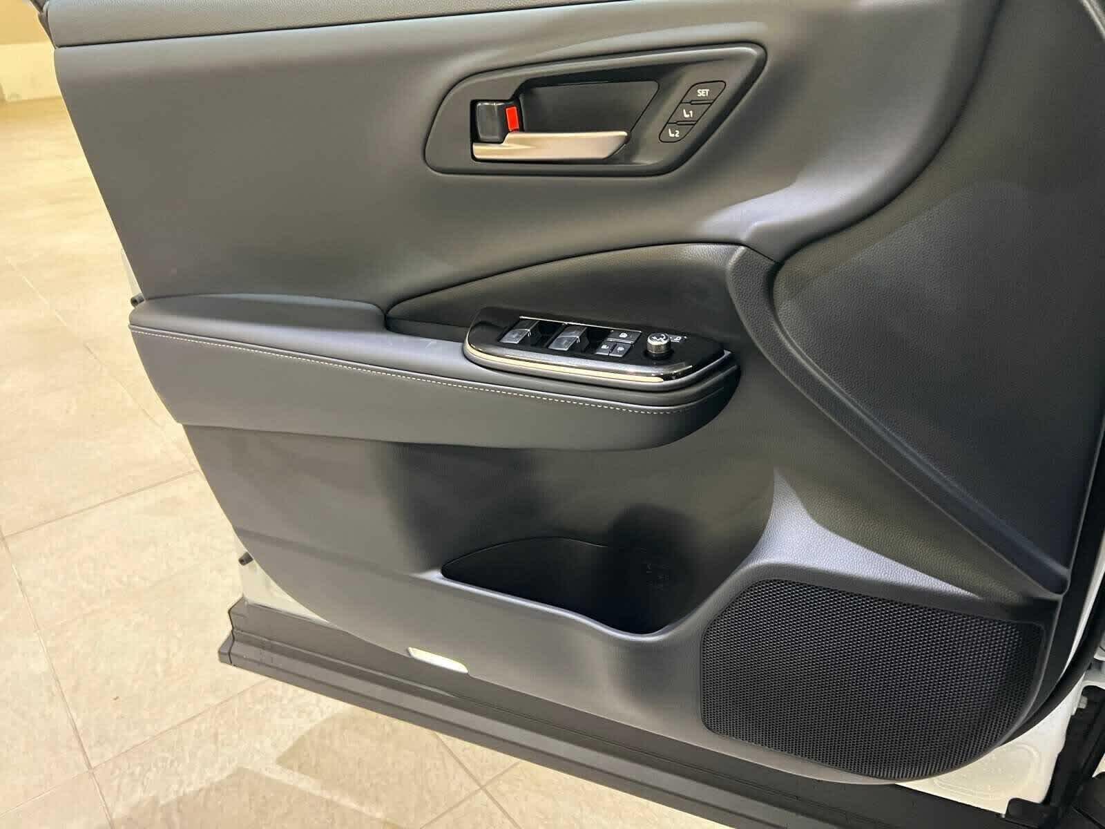 Thumbnail: 2026 Toyota Crown - 18