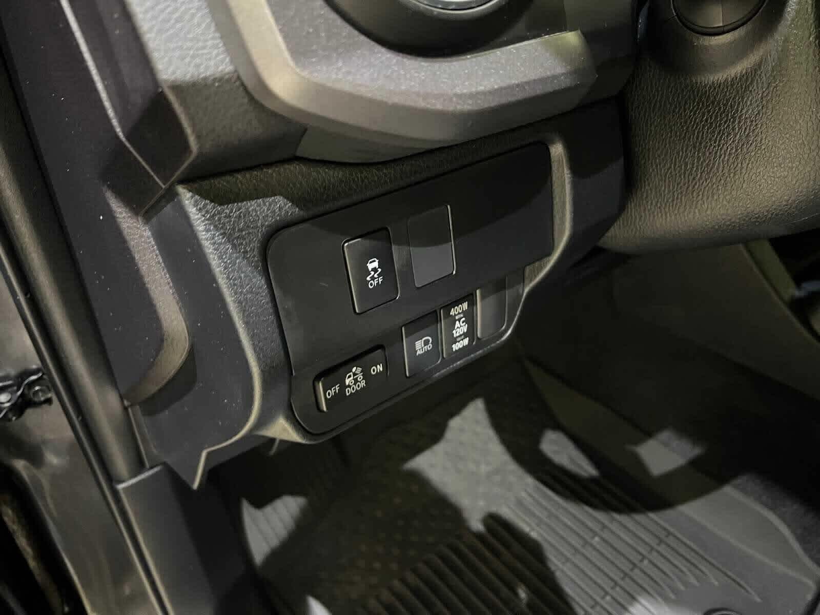 Thumbnail: 2023 Toyota Tacoma - 15