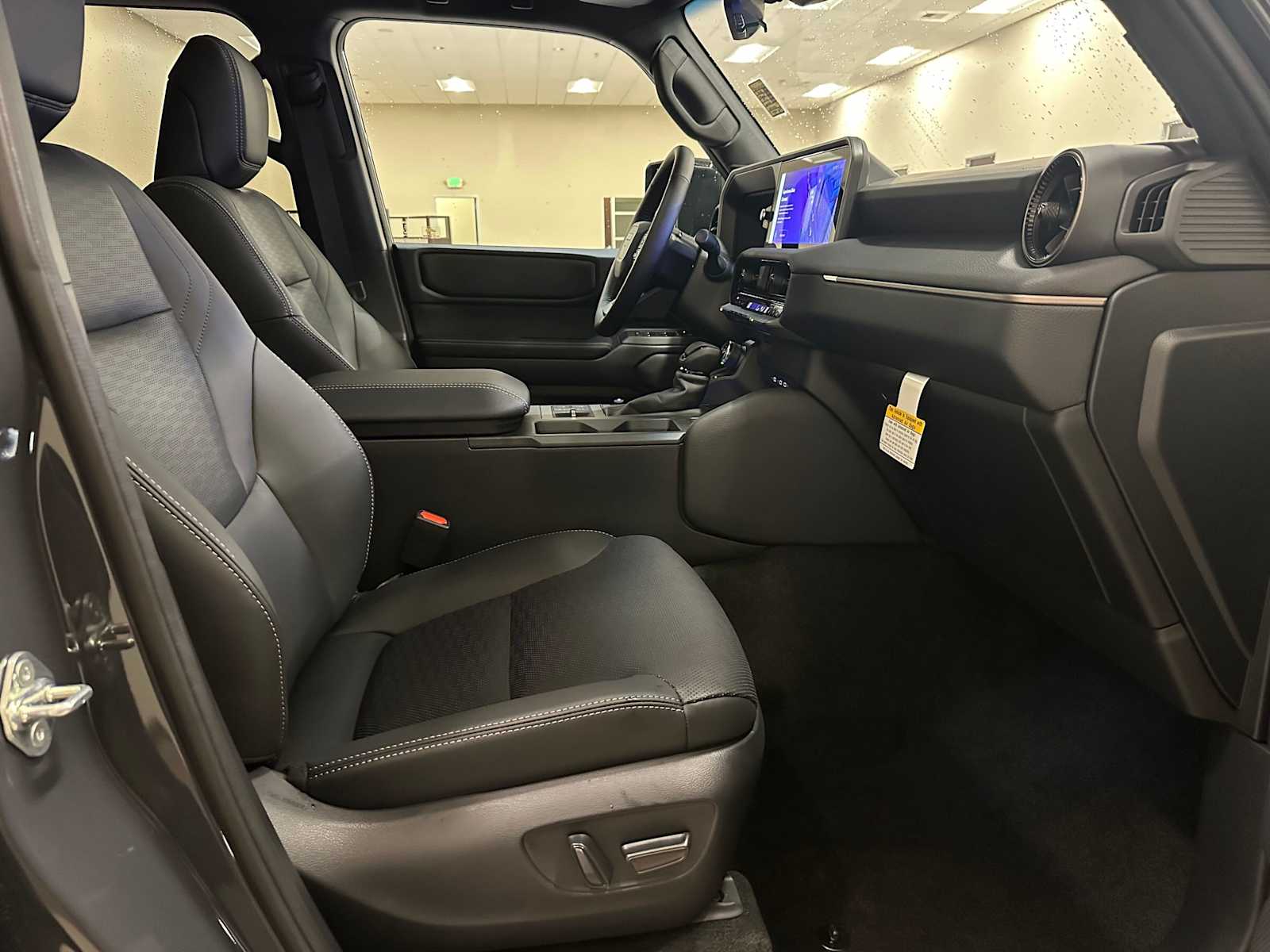 Thumbnail: 2025 Toyota Land Cruiser - 30