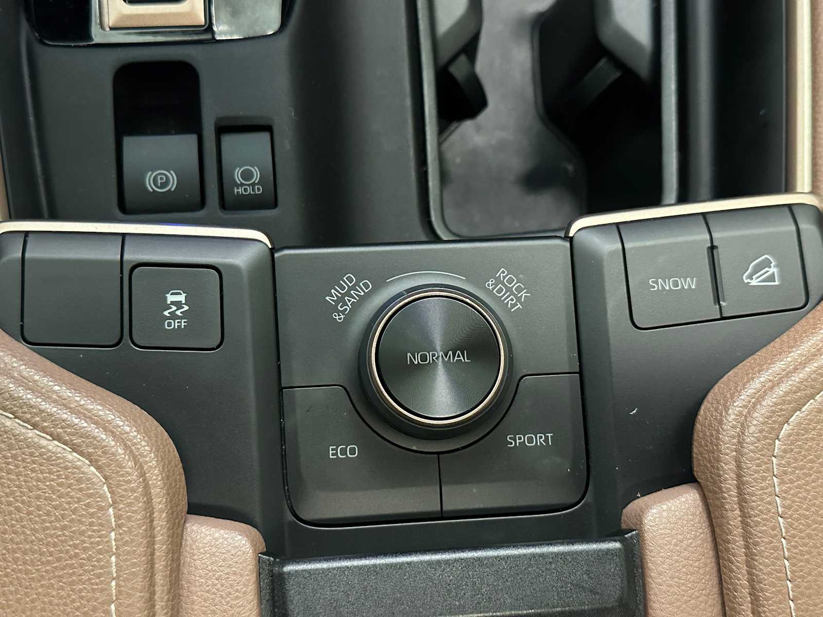 Thumbnail: 2024 Toyota Grand Highlander - 15