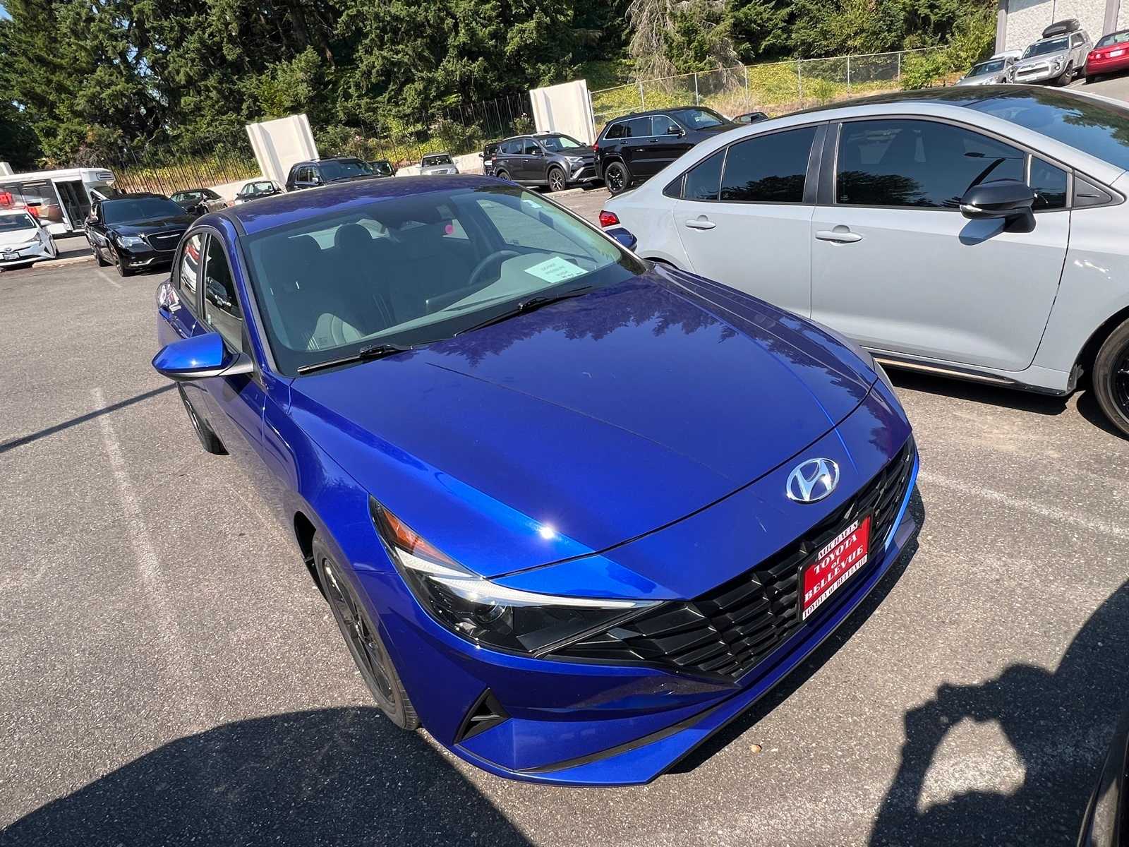Thumbnail: 2023 Hyundai Elantra - 9