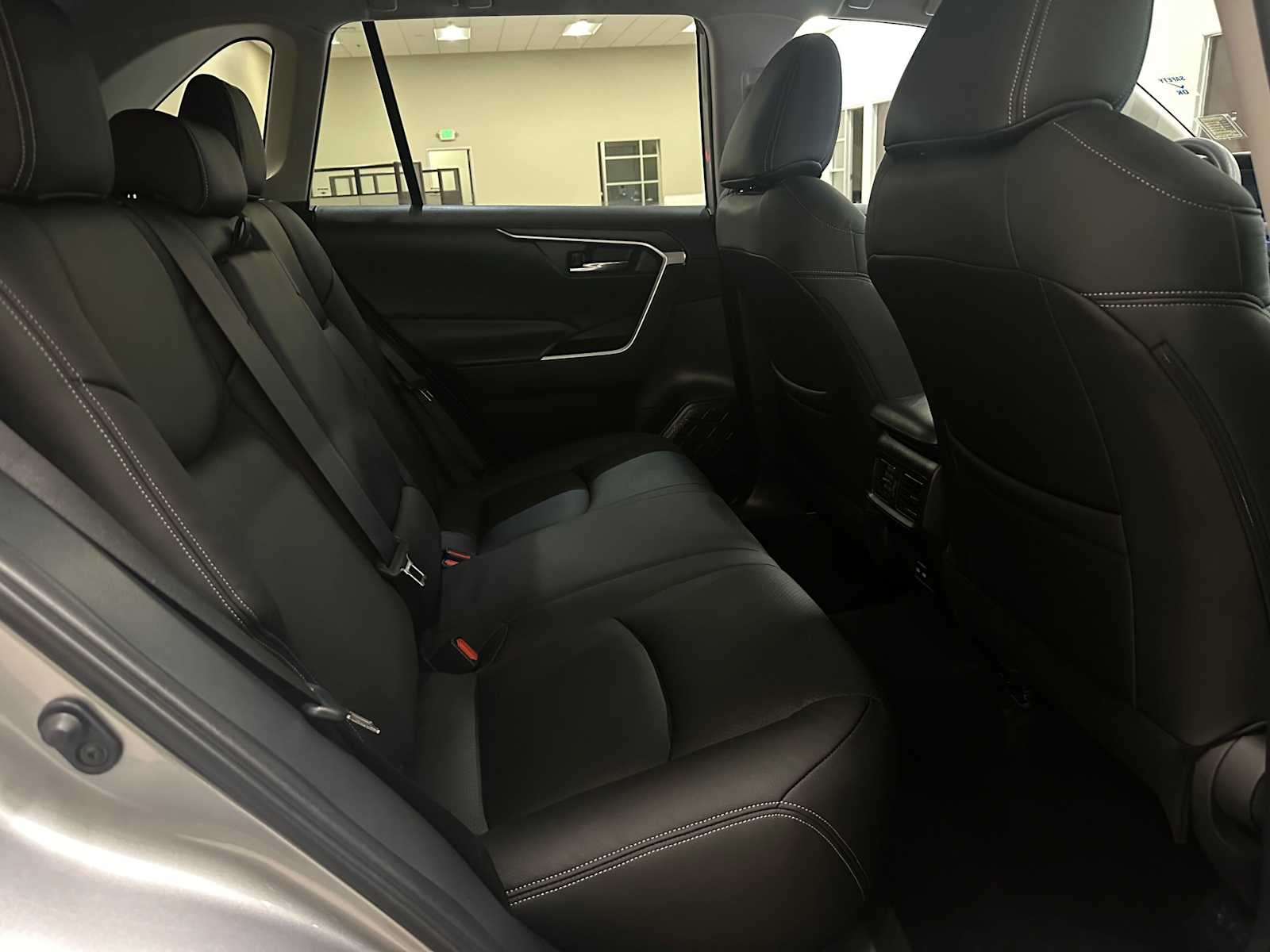 Thumbnail: 2024 Toyota RAV4 - 25