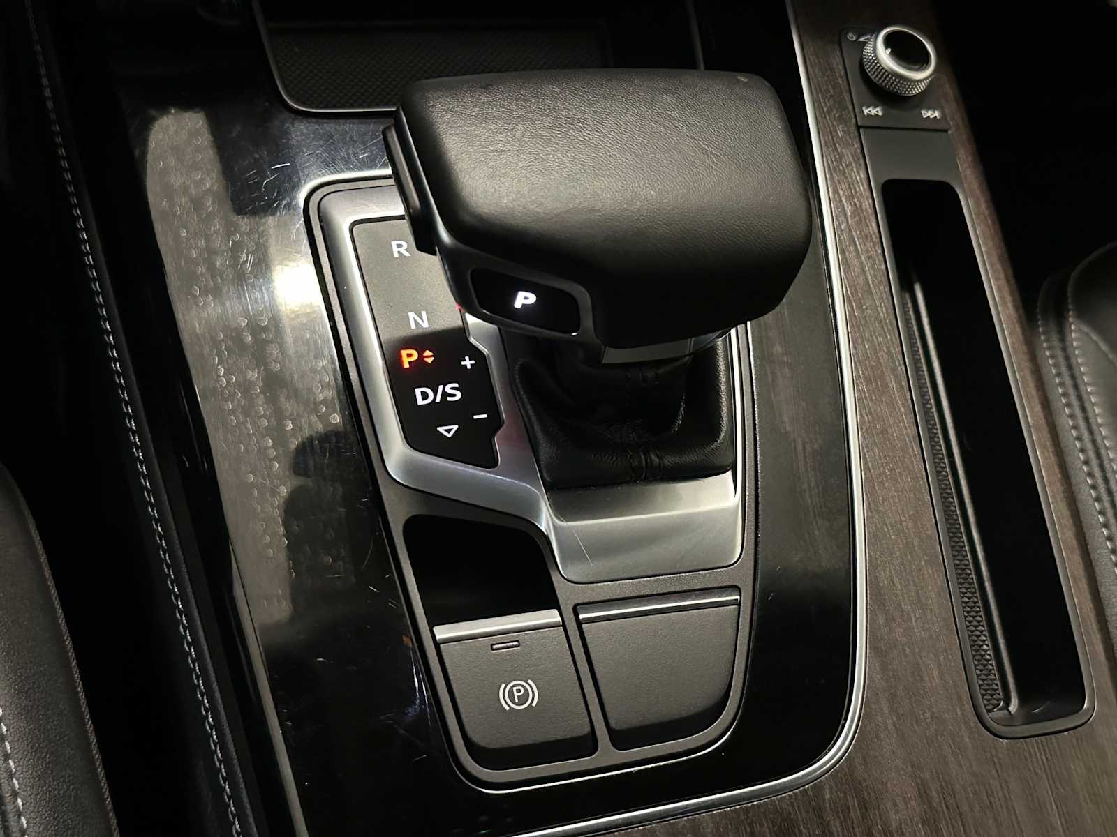 Thumbnail: 2022 Audi Q5 - 16