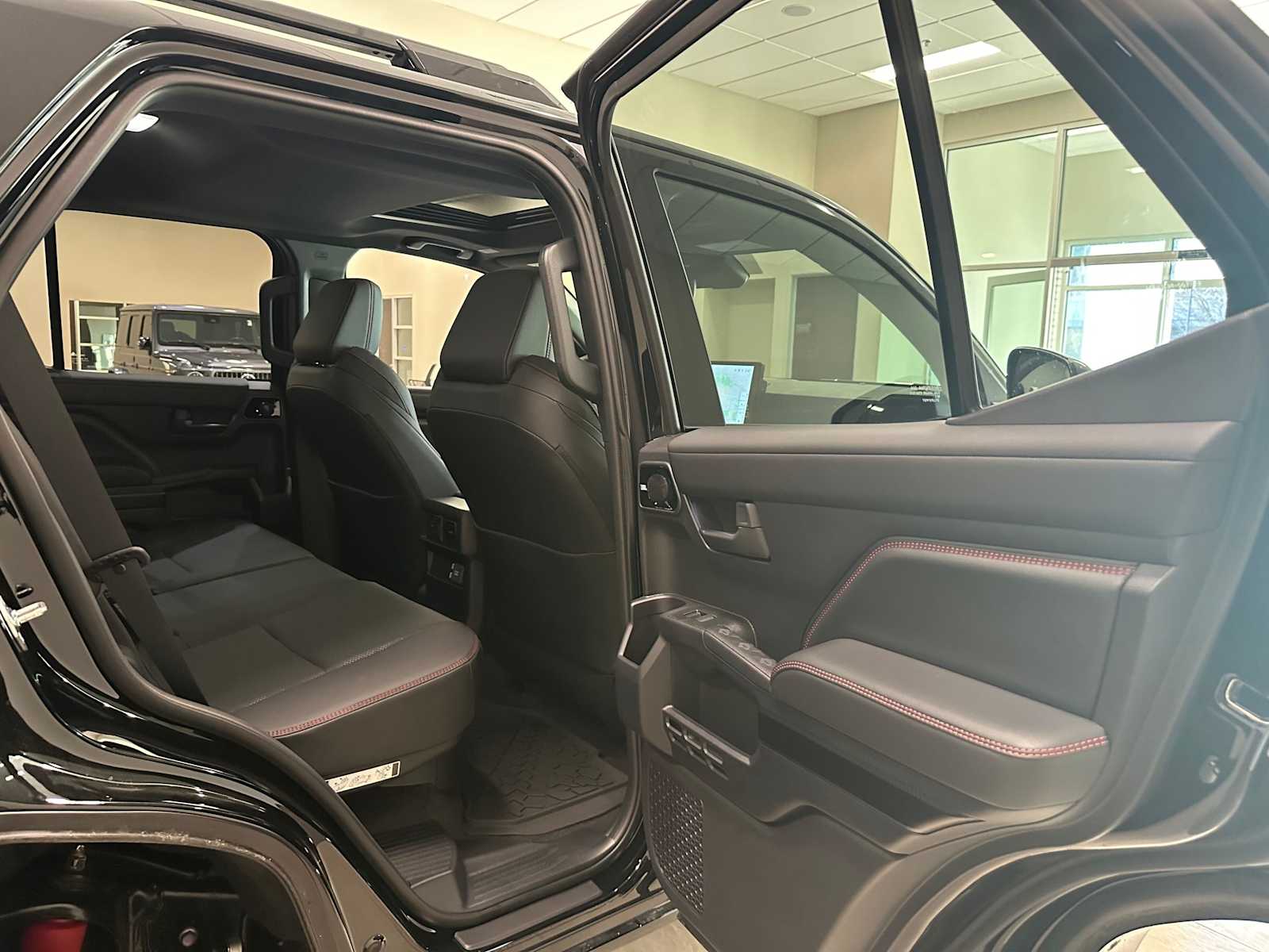 Thumbnail: 2025 Toyota 4Runner - 27