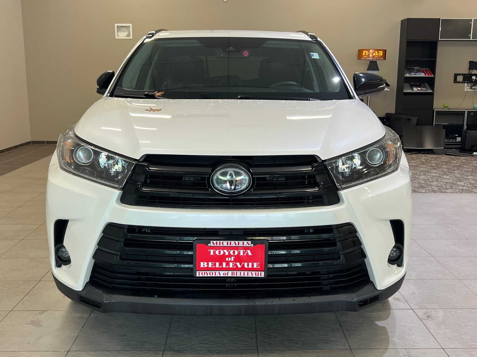 Thumbnail: 2019 Toyota Highlander - 8