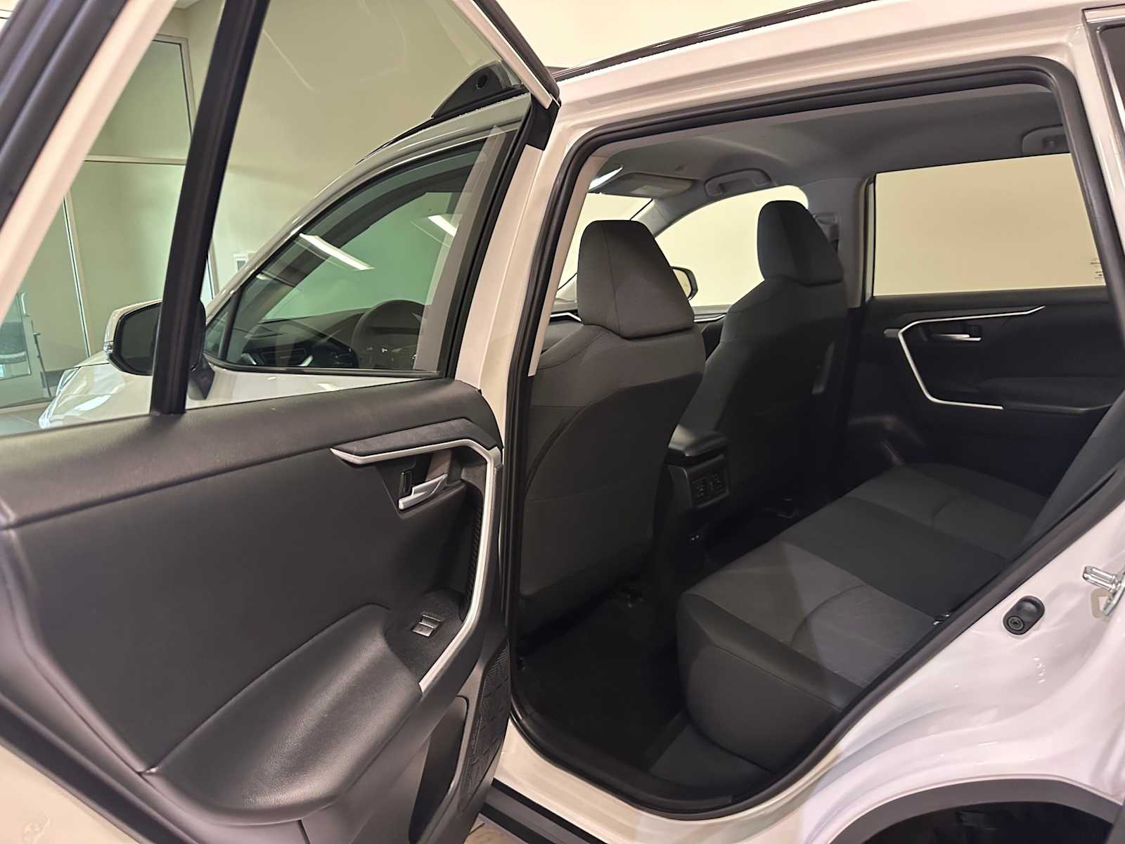 Thumbnail: 2024 Toyota RAV4 - 24