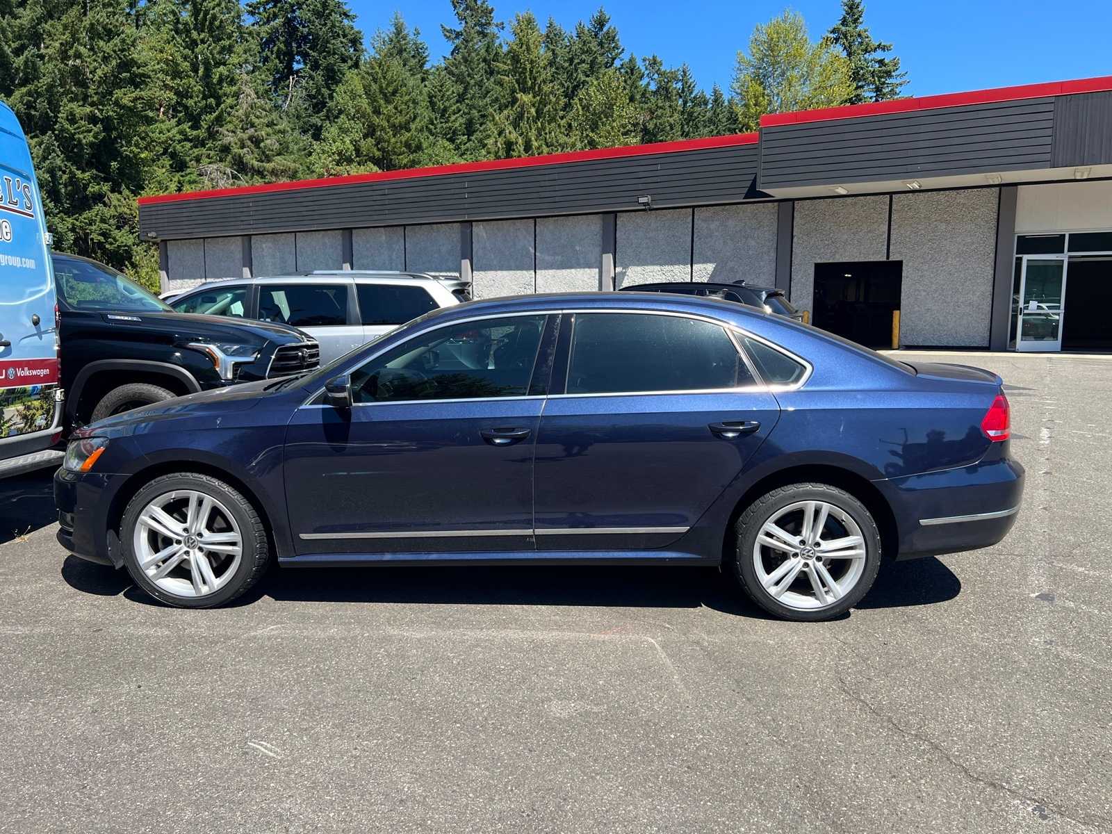 Thumbnail: 2015 Volkswagen Passat - 4