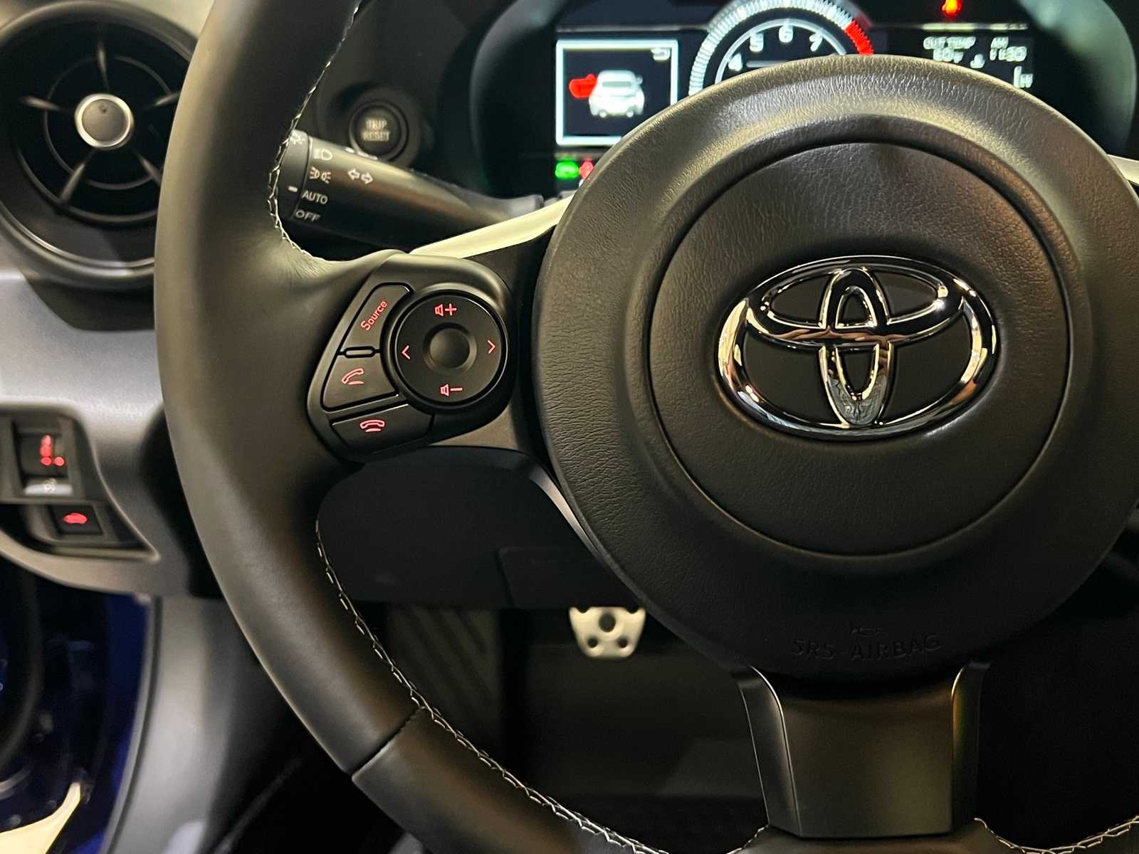 Thumbnail: 2025 Toyota GR86 - 16