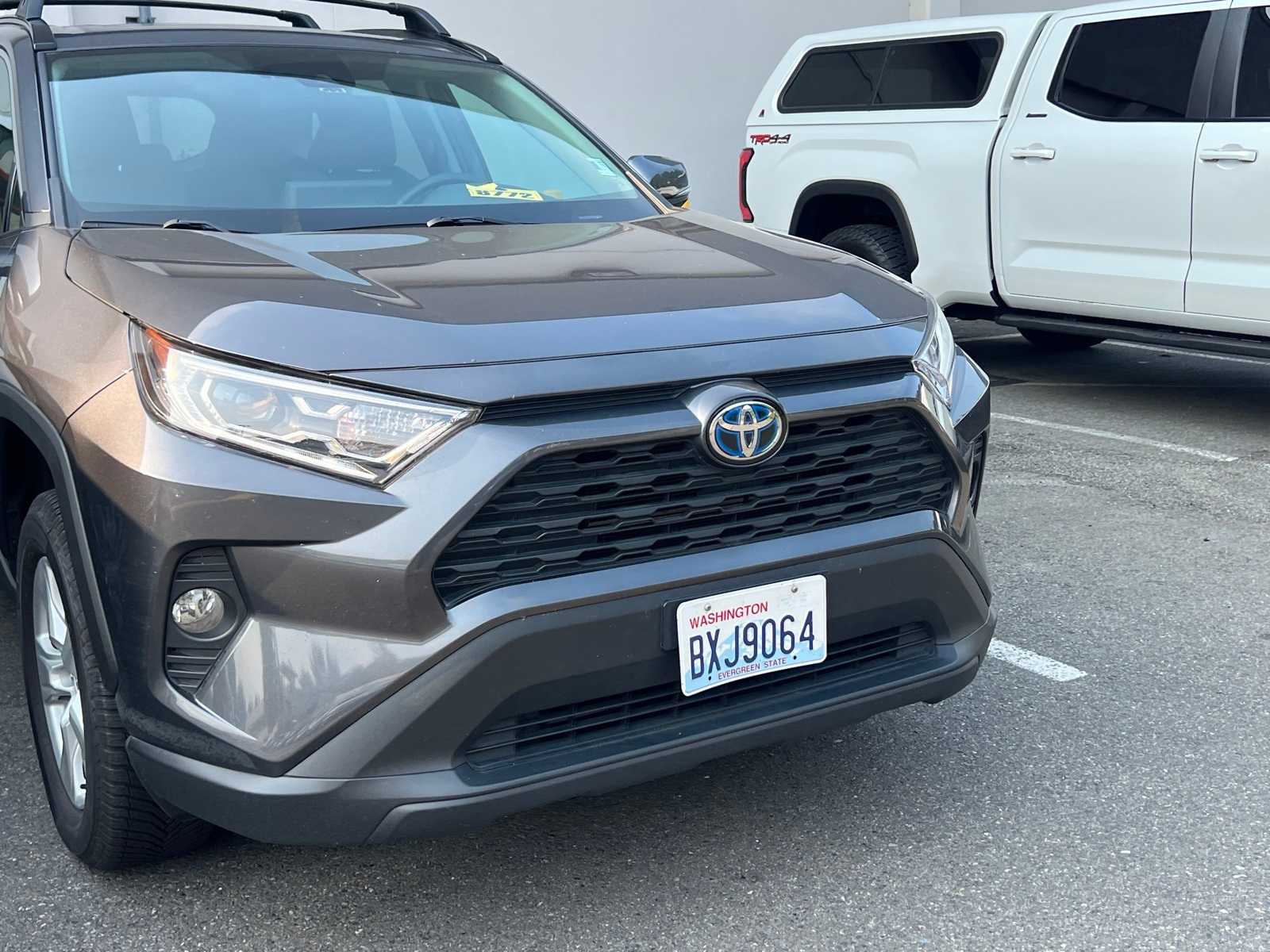 Thumbnail: 2021 Toyota RAV4 - 4