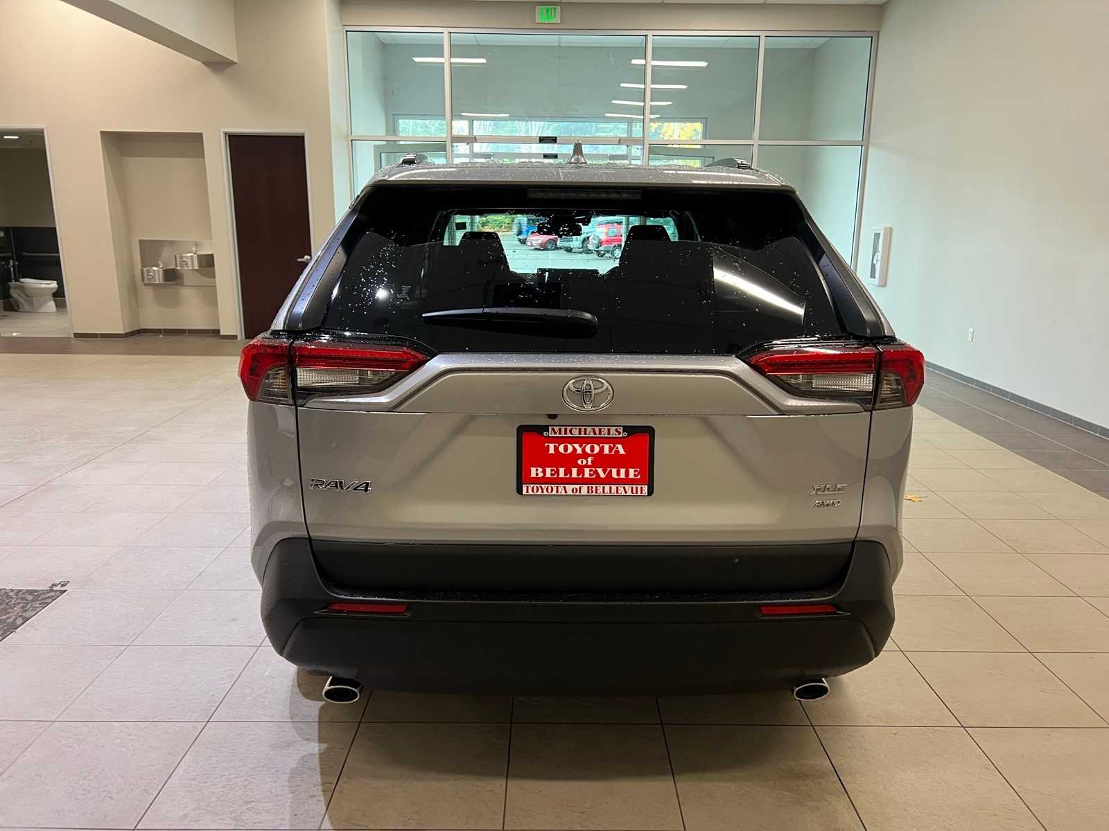 Thumbnail: 2025 Toyota RAV4 - 5