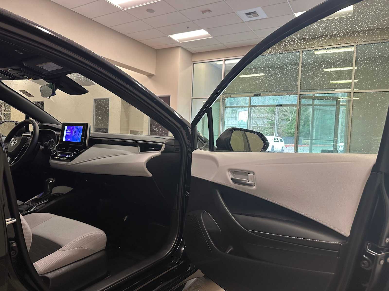 Thumbnail: 2023 Toyota Corolla - 27