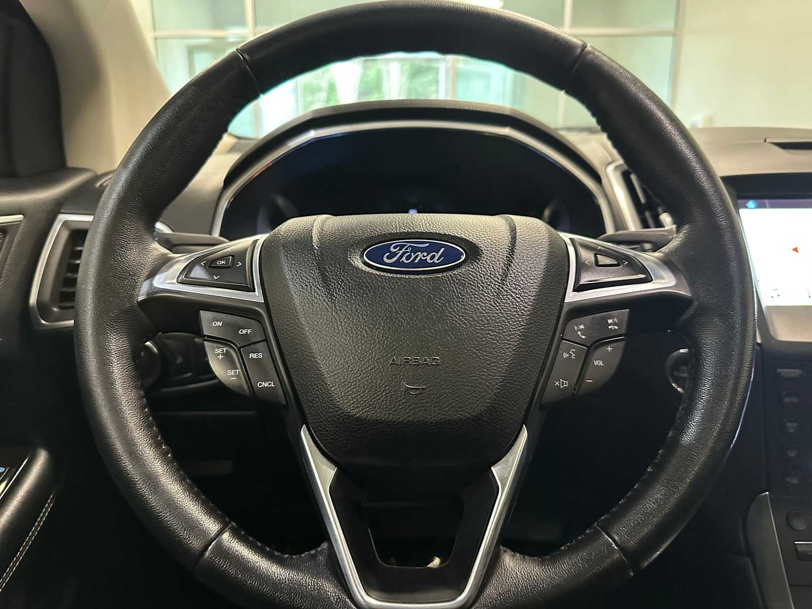 Thumbnail: 2017 Ford Edge - 16