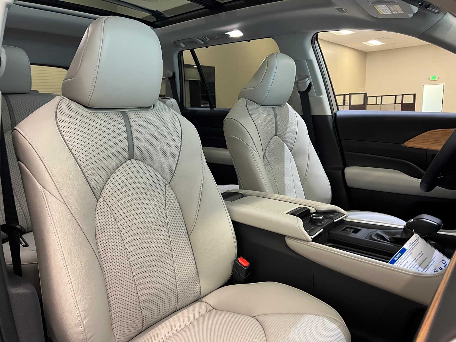 Thumbnail: 2026 Toyota Grand Highlander - 14