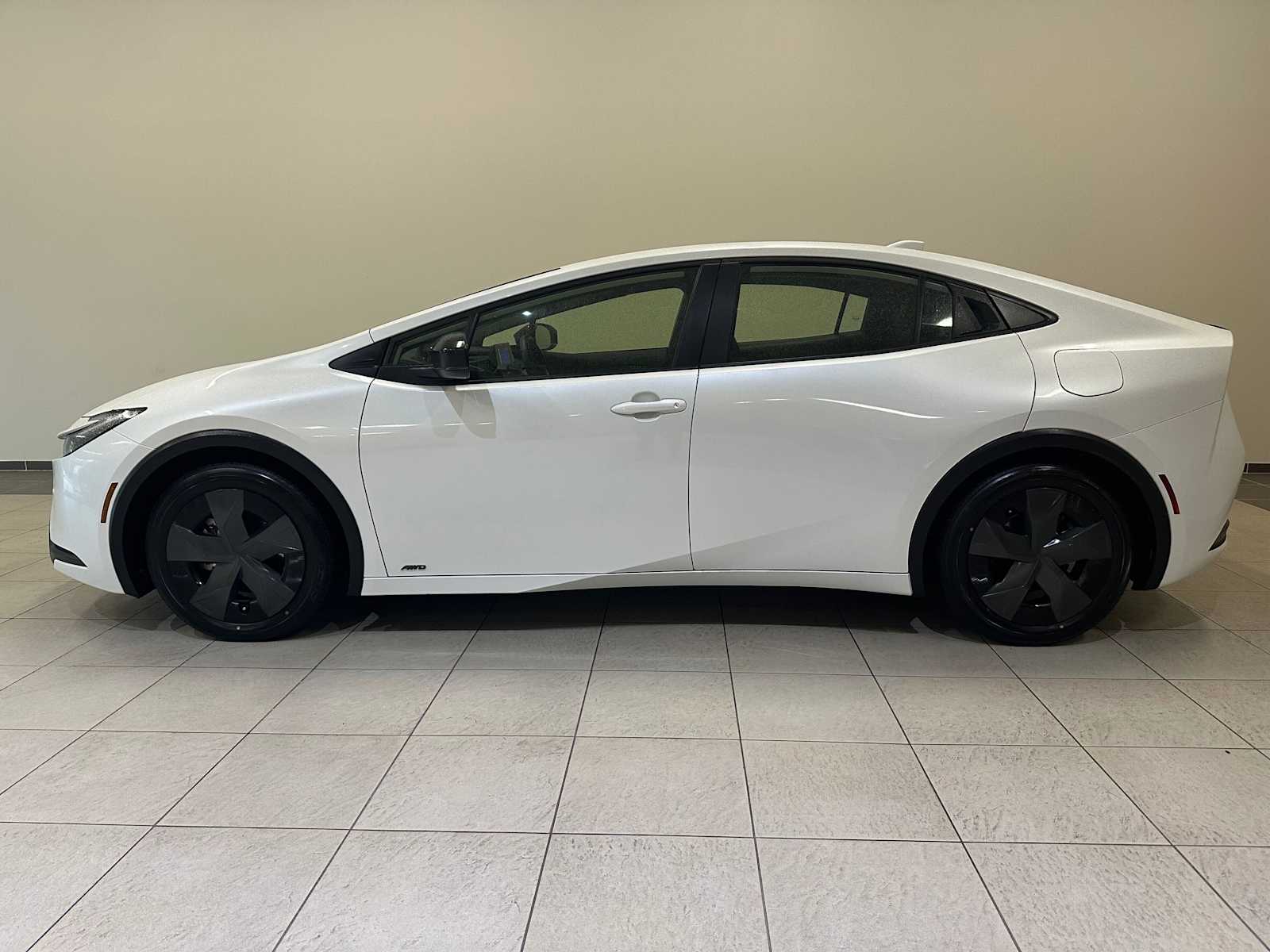 Thumbnail: 2024 Toyota Prius - 3