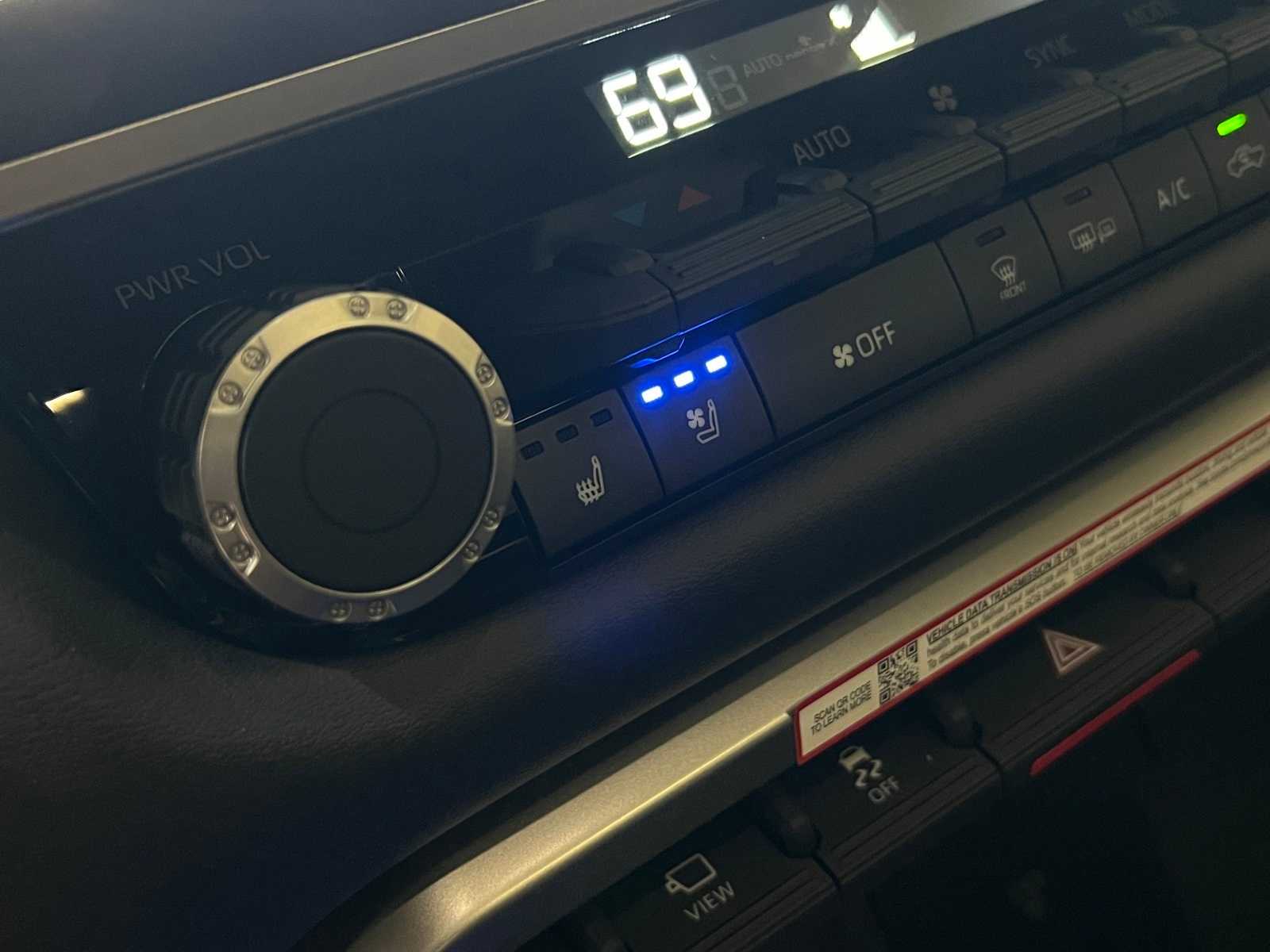 Thumbnail: 2025 Toyota Tundra - 25