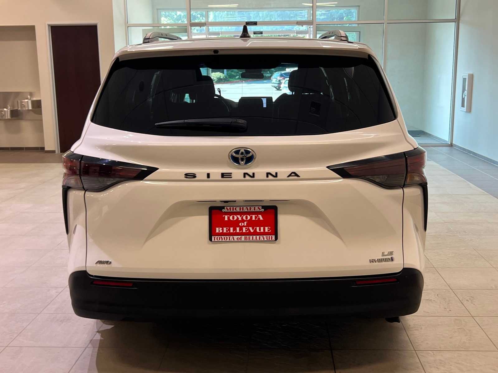 Thumbnail: 2024 Toyota Sienna - 5