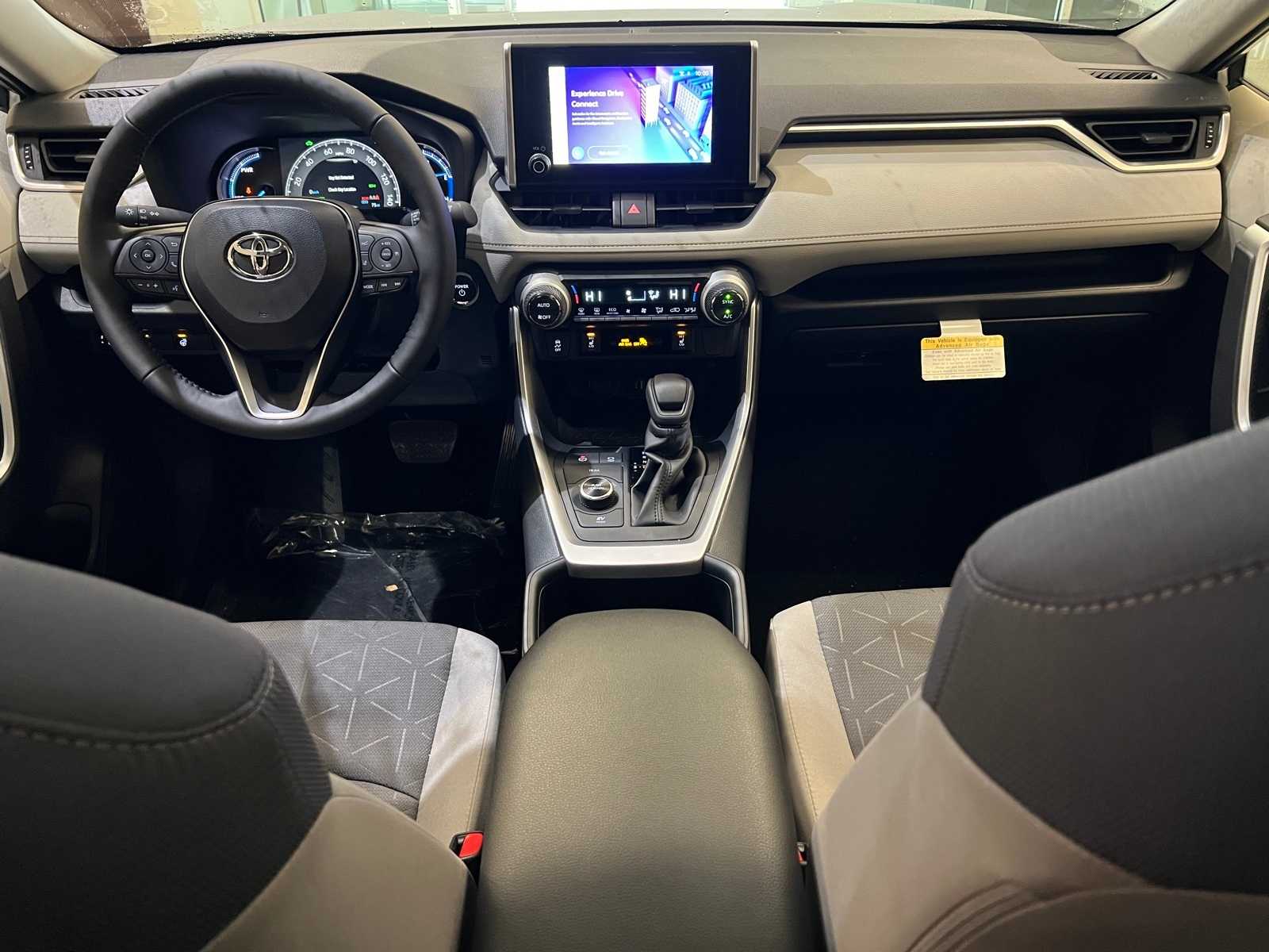 Thumbnail: 2025 Toyota RAV4 - 10