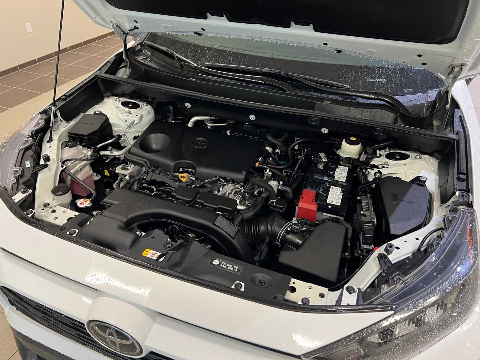 Thumbnail: 2021 Toyota RAV4 - 9