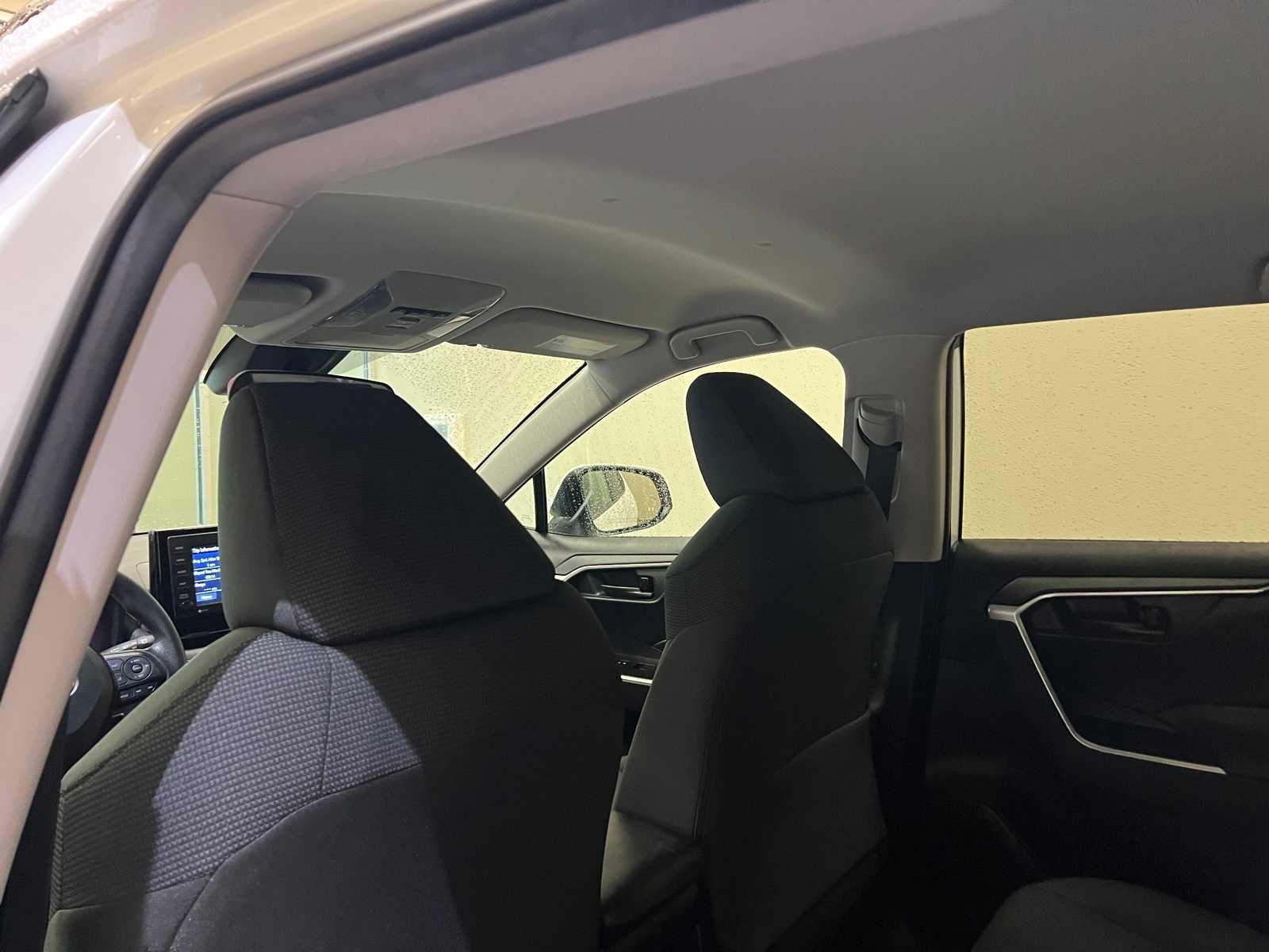 Thumbnail: 2021 Toyota RAV4 - 12