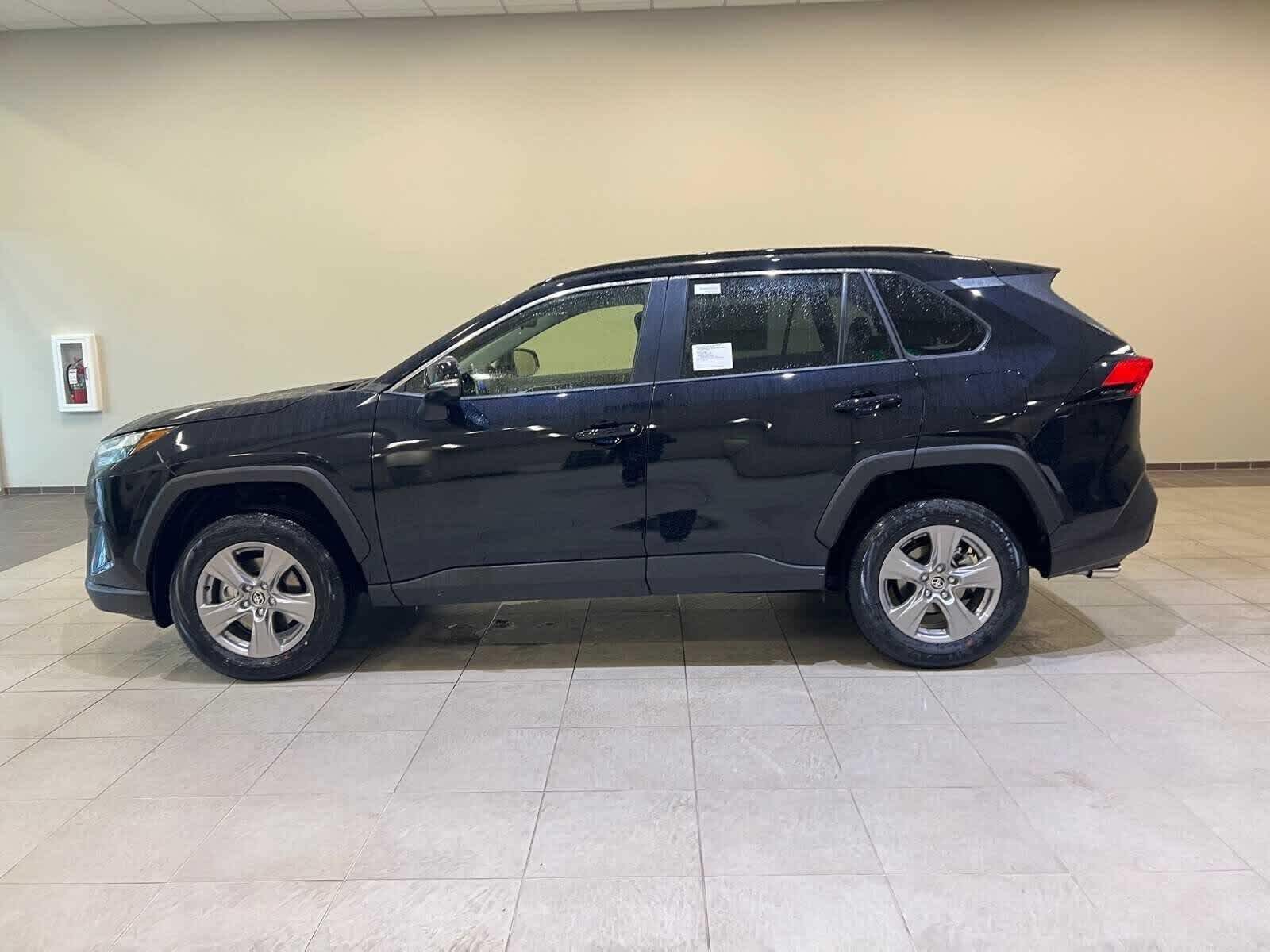 Thumbnail: 2025 Toyota RAV4 - 3