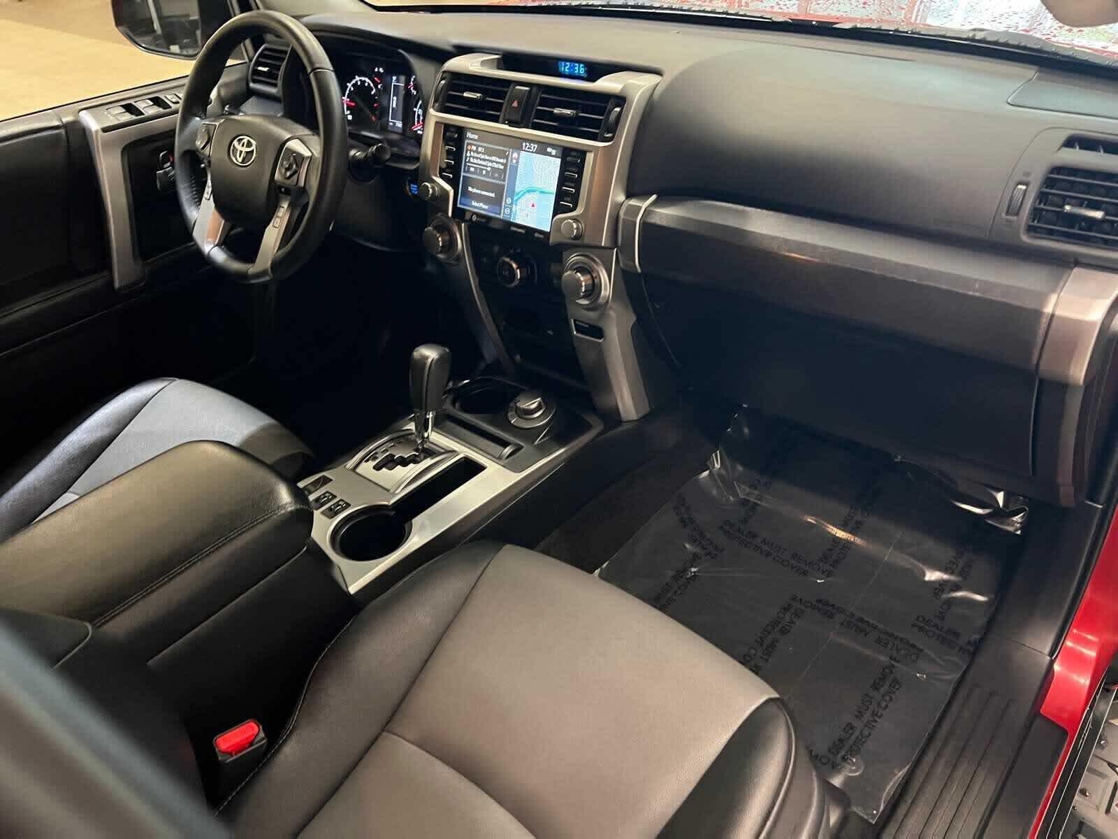 Thumbnail: 2021 Toyota 4Runner - 17