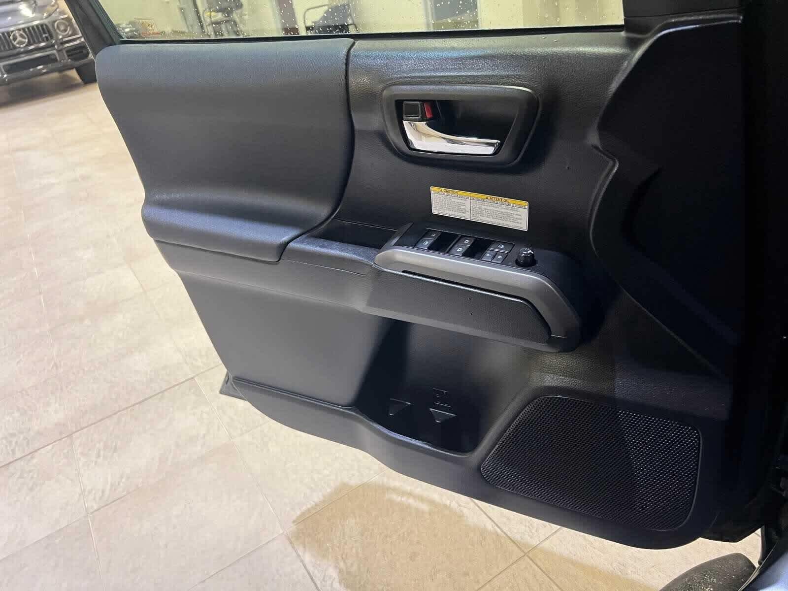 Thumbnail: 2020 Toyota Tacoma - 18