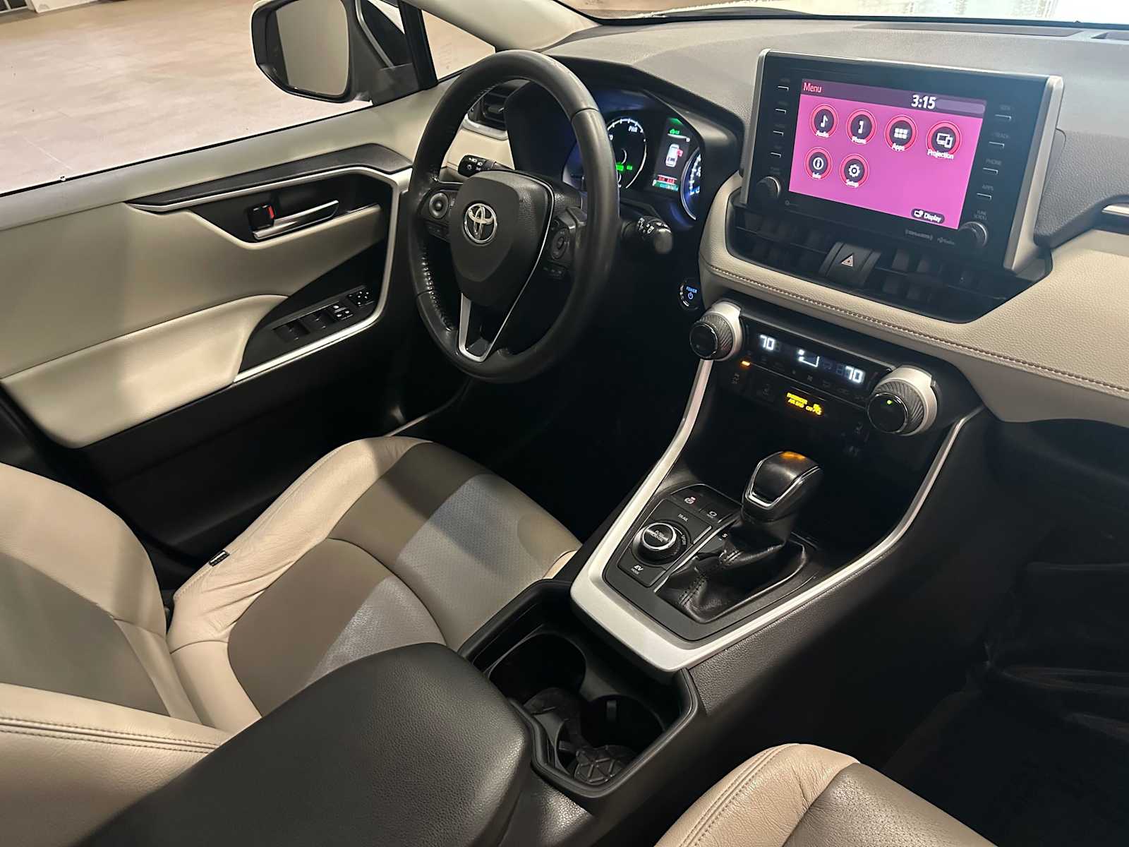 Thumbnail: 2019 Toyota RAV4 - 30