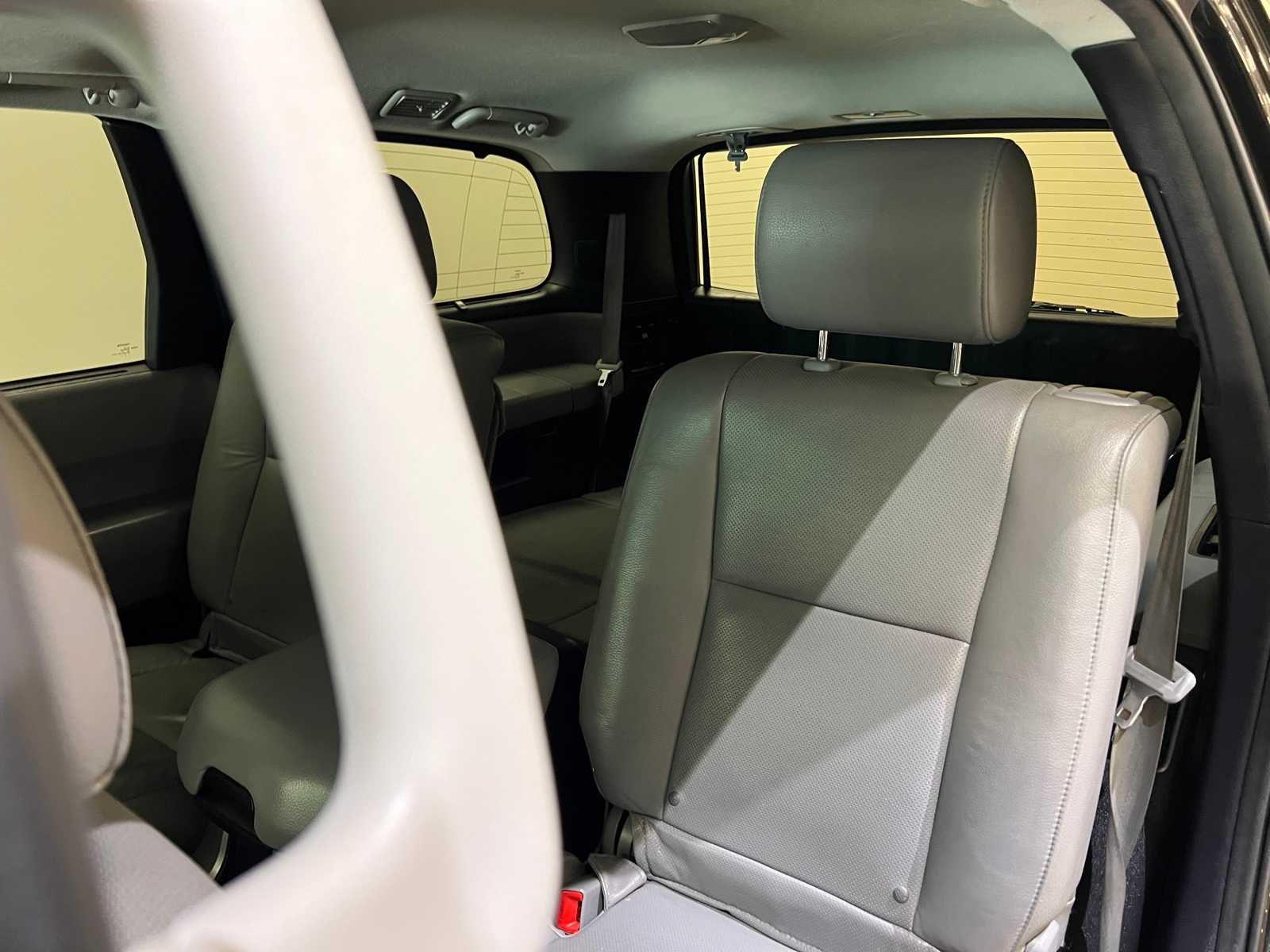 Thumbnail: 2014 Toyota Sequoia - 13