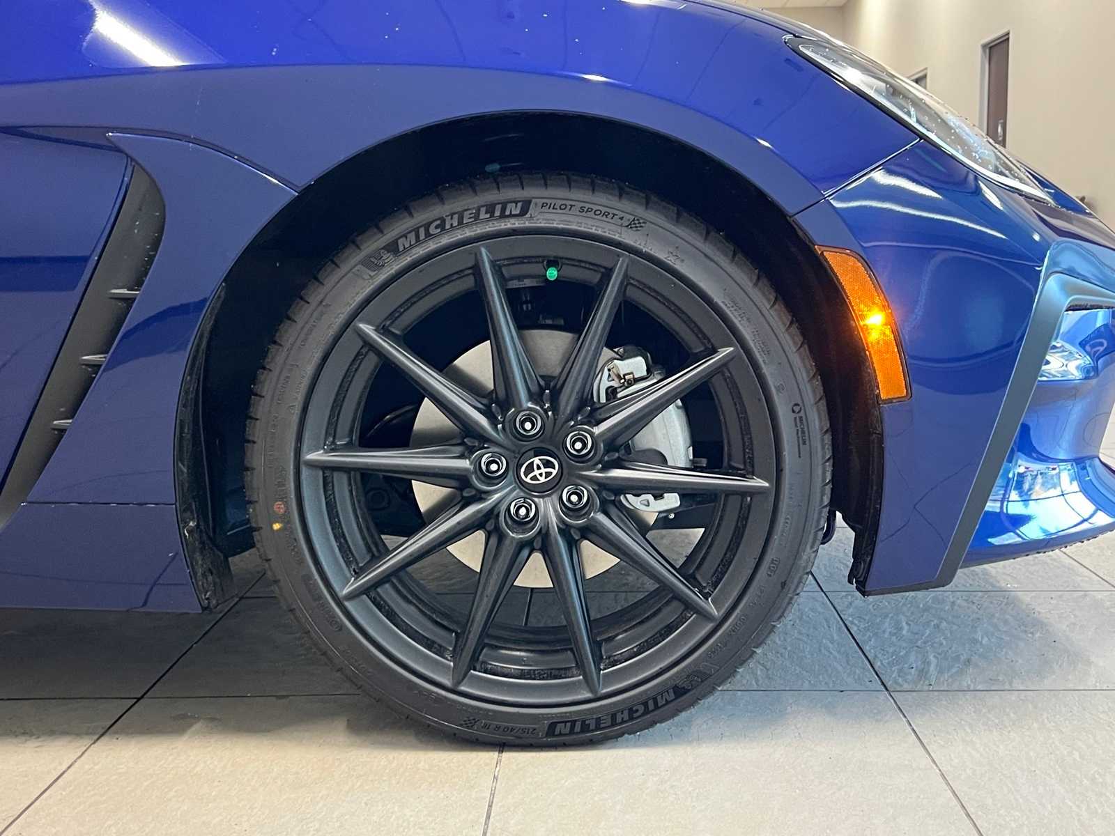 Thumbnail: 2025 Toyota GR86 - 7