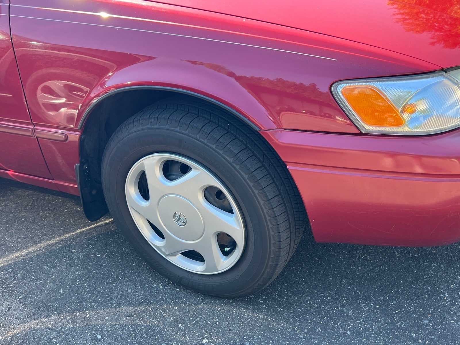 Thumbnail: 1998 Toyota Camry - 5