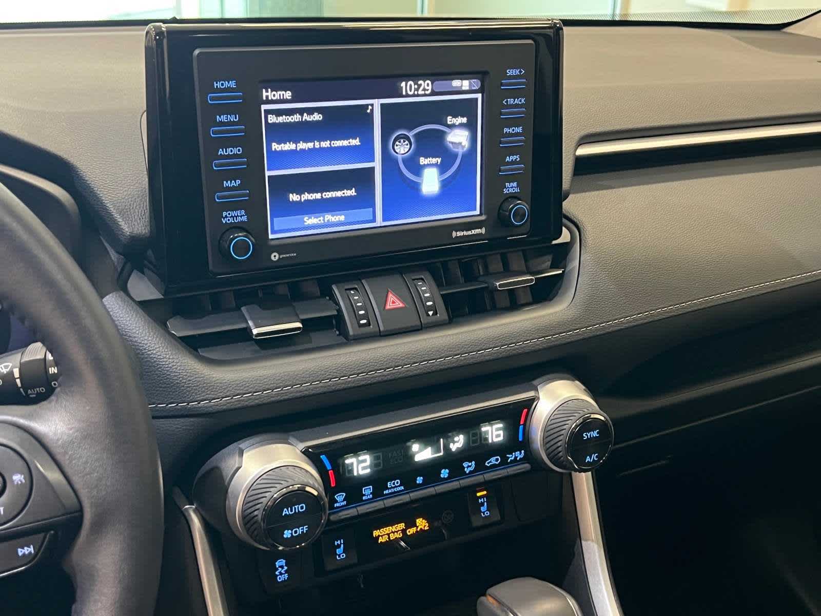 Thumbnail: 2022 Toyota RAV4 - 22