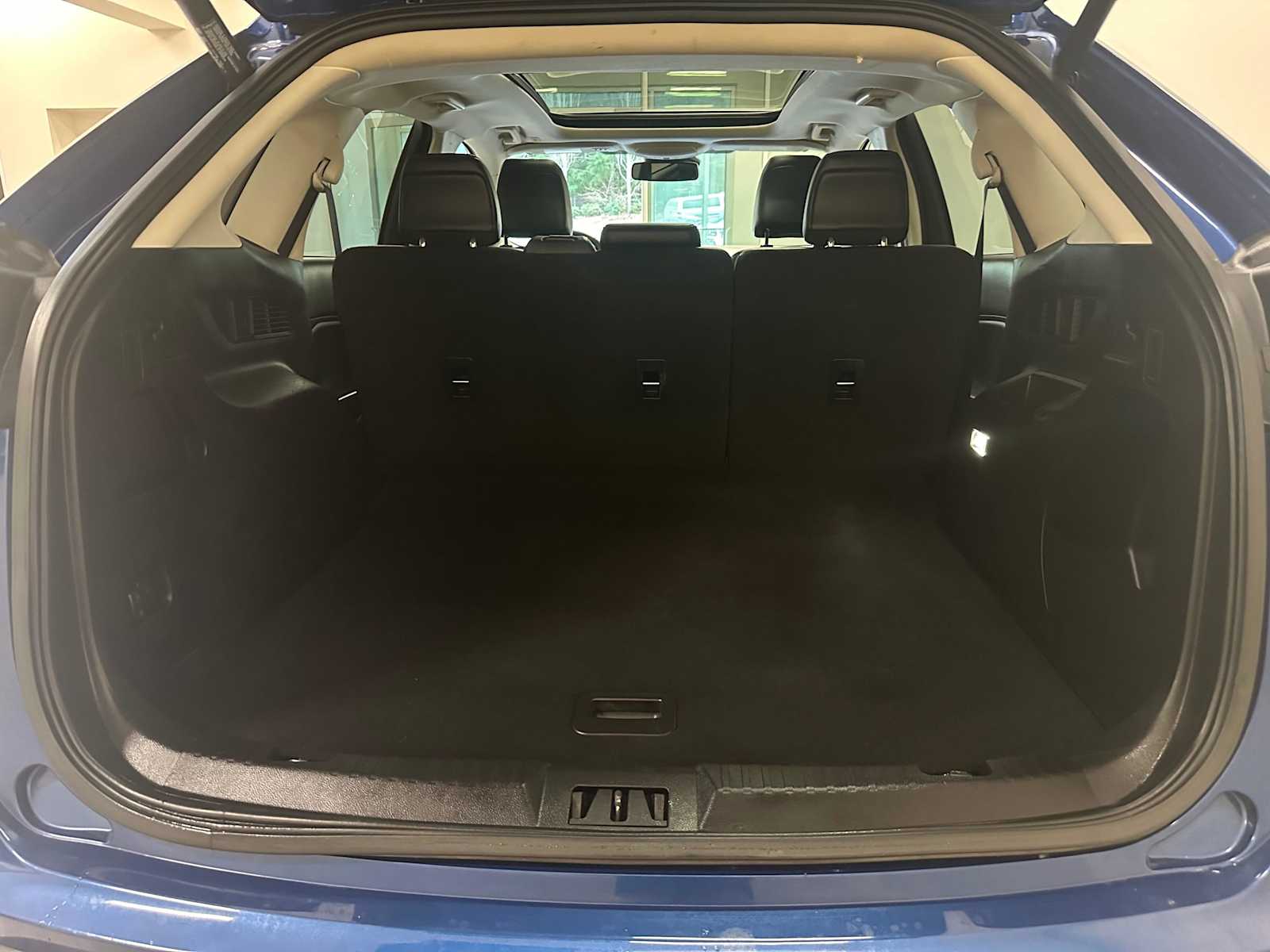 Thumbnail: 2020 Ford Edge - 32