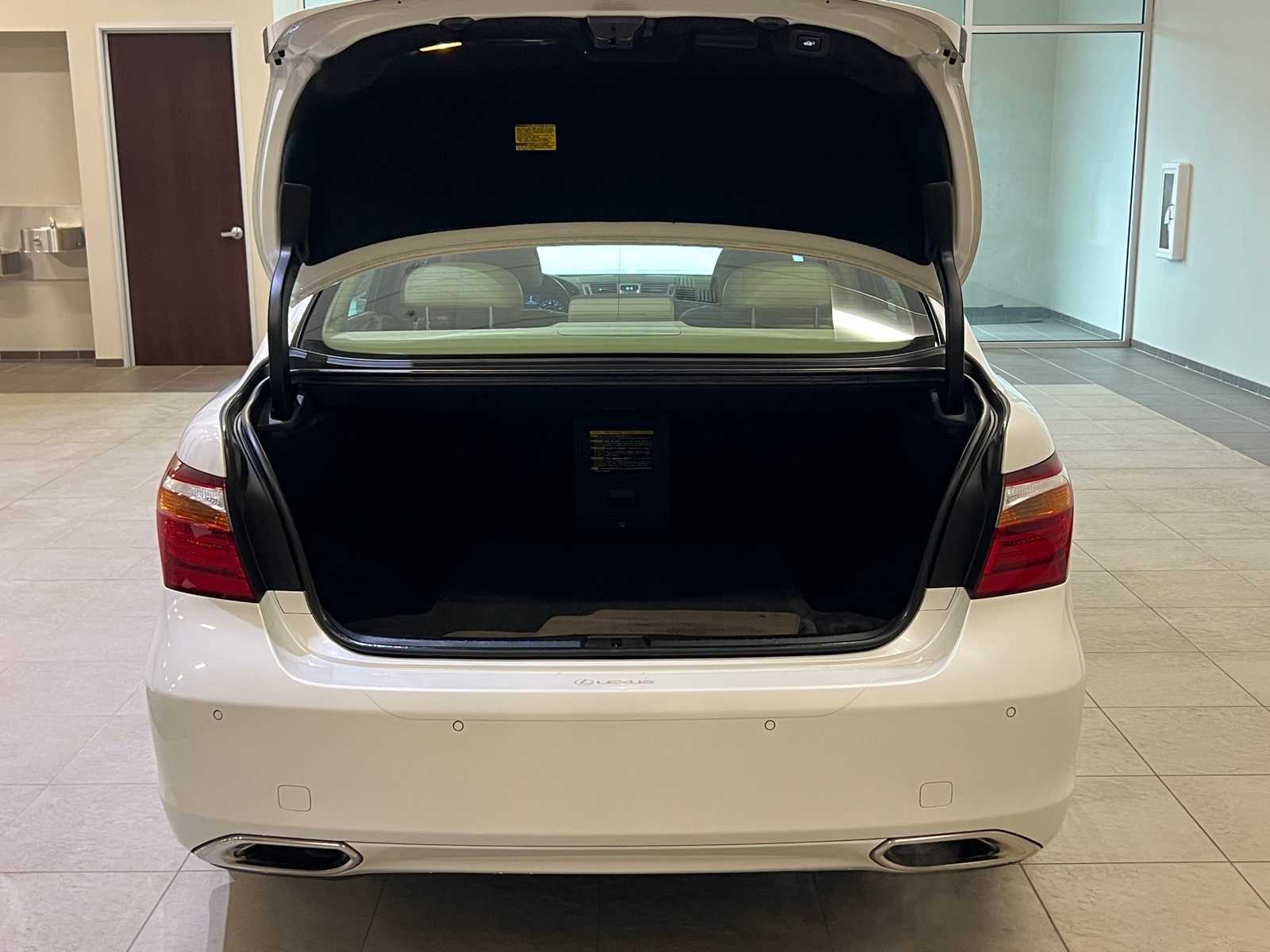 Thumbnail: 2010 Lexus LS - 30