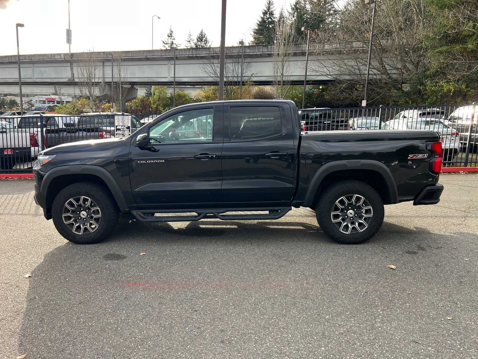 Thumbnail: 2024 Chevrolet Colorado - 6