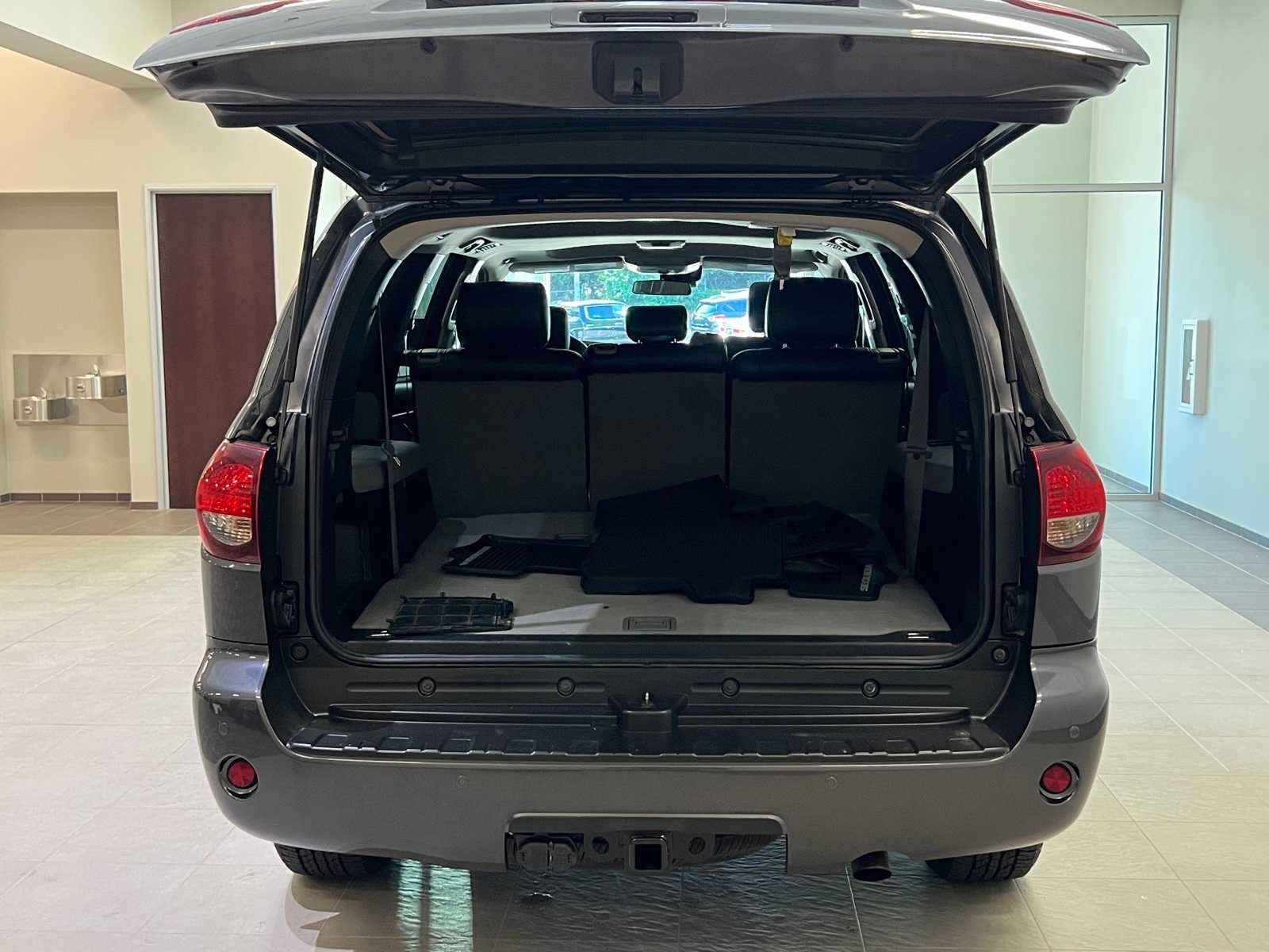 Thumbnail: 2018 Toyota Sequoia - 28