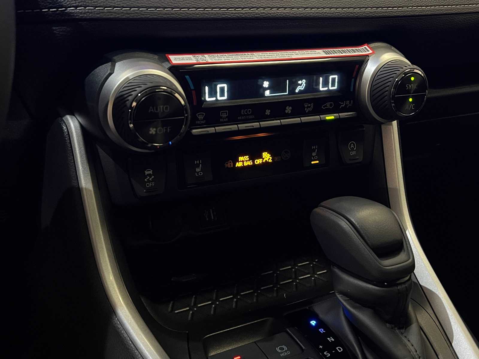 Thumbnail: 2025 Toyota RAV4 - 24