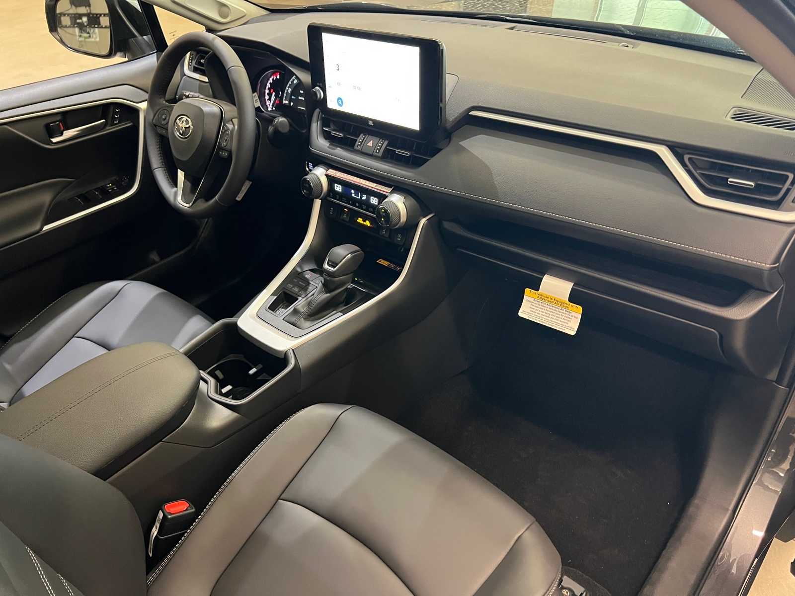 Thumbnail: 2025 Toyota RAV4 - 15