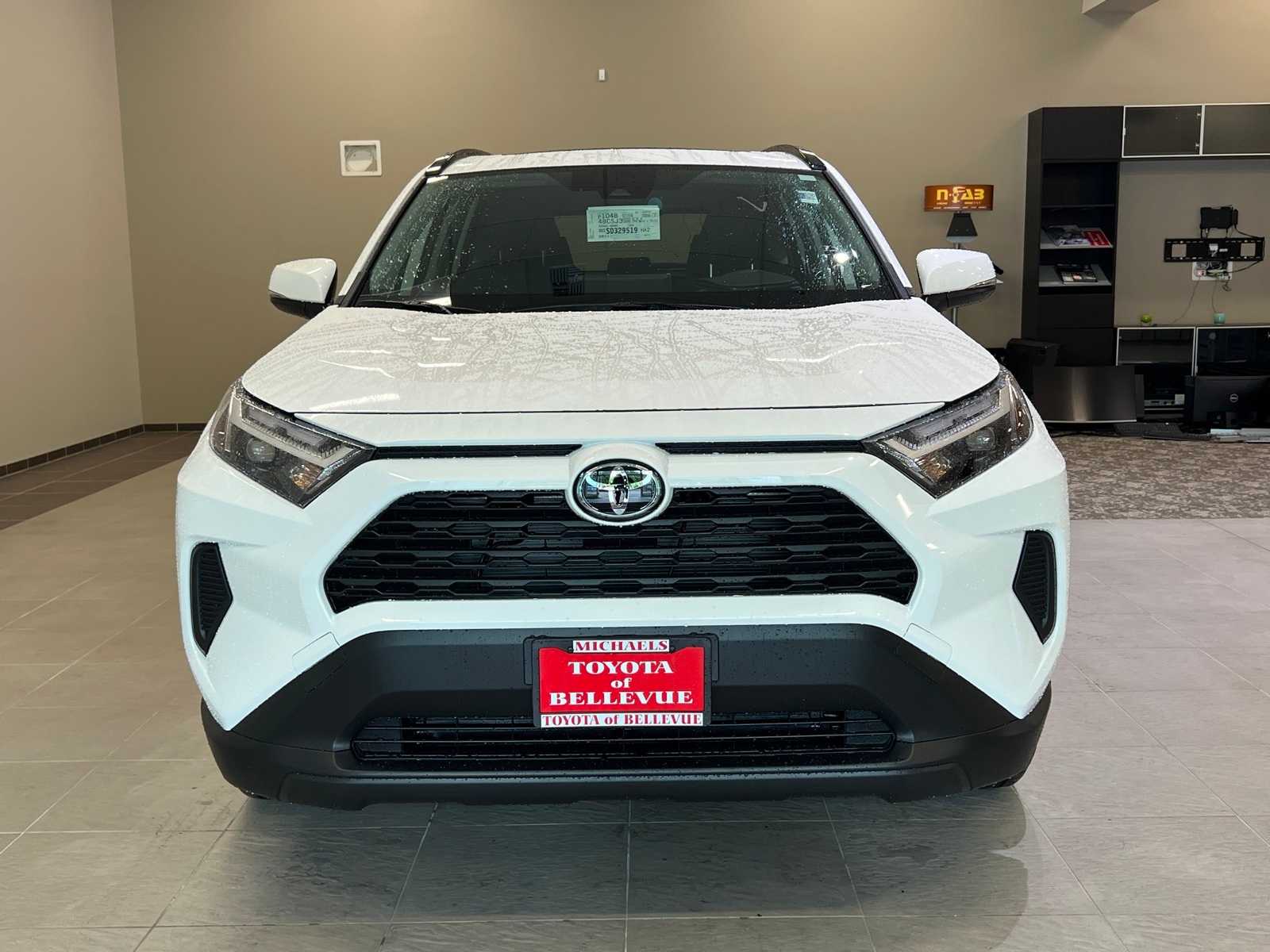 Thumbnail: 2025 Toyota RAV4 - 8