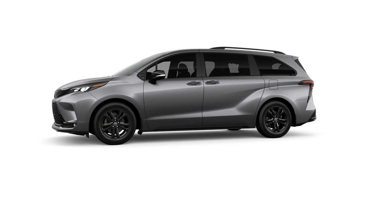 Thumbnail: 2026 Toyota Sienna - 3