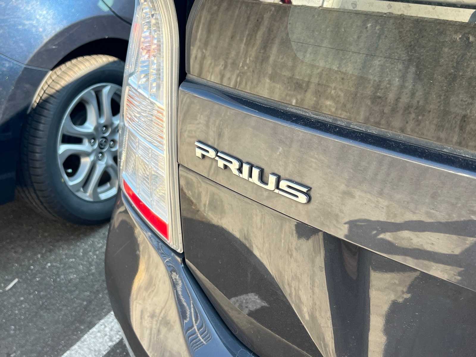 Thumbnail: 2011 Toyota Prius - 9