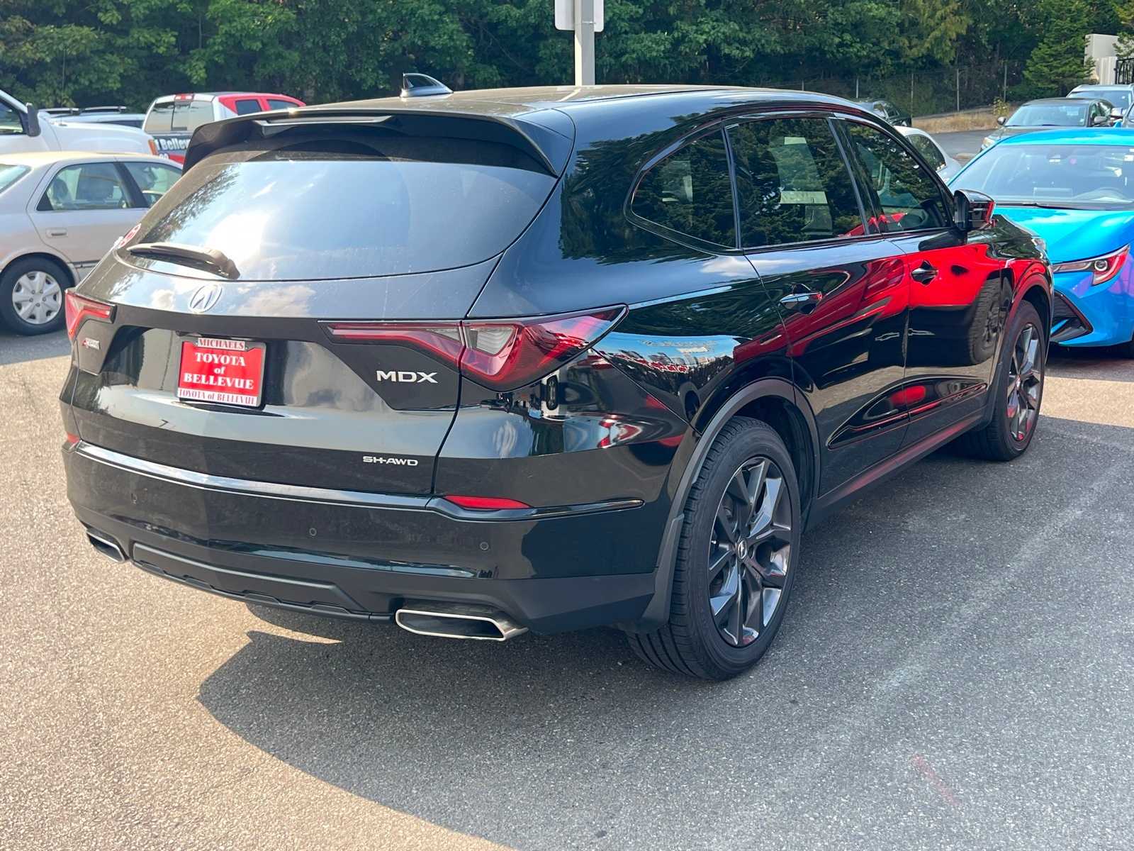 Thumbnail: 2023 Acura MDX - 10