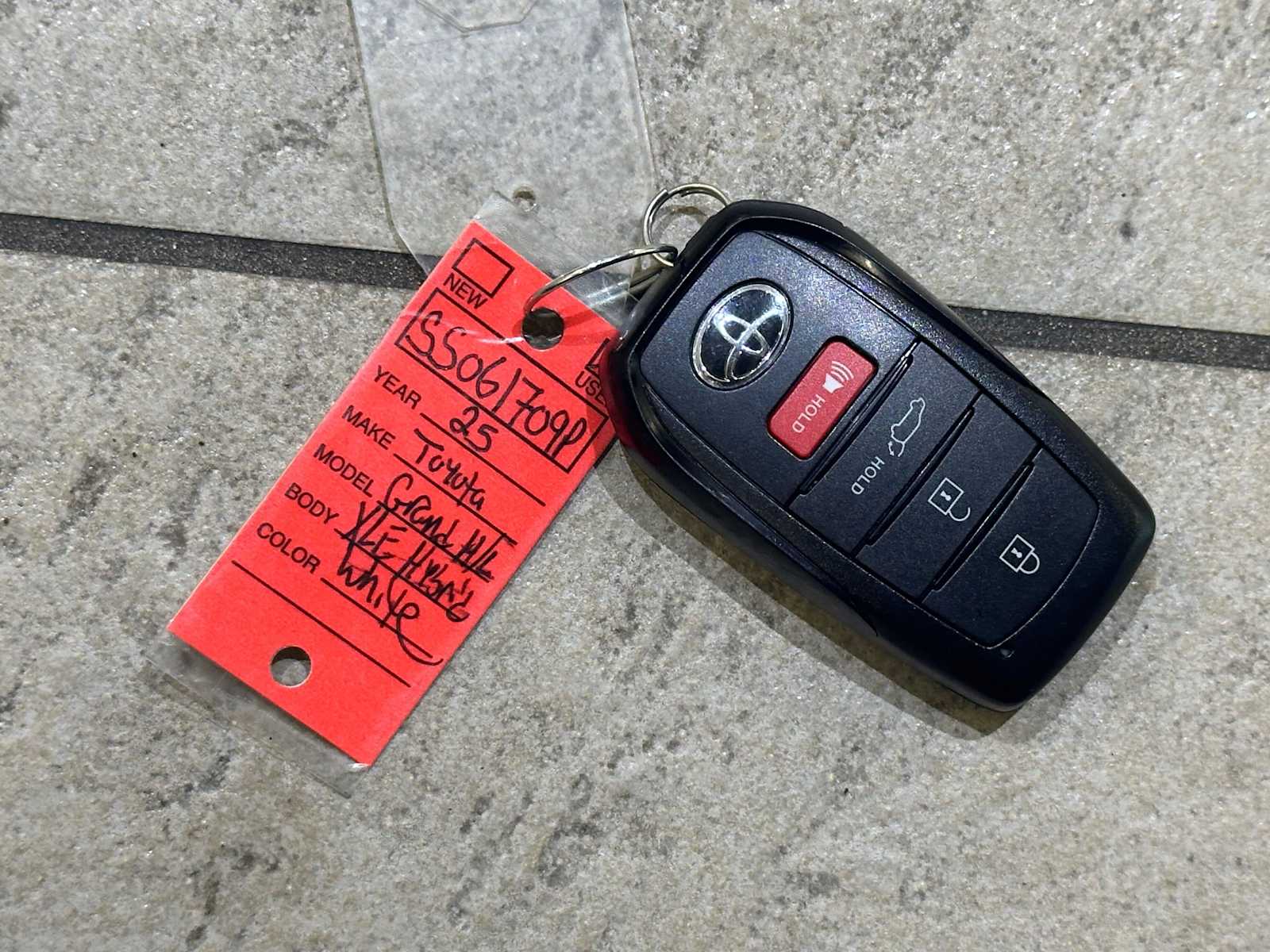 Thumbnail: 2025 Toyota Grand Highlander - 30