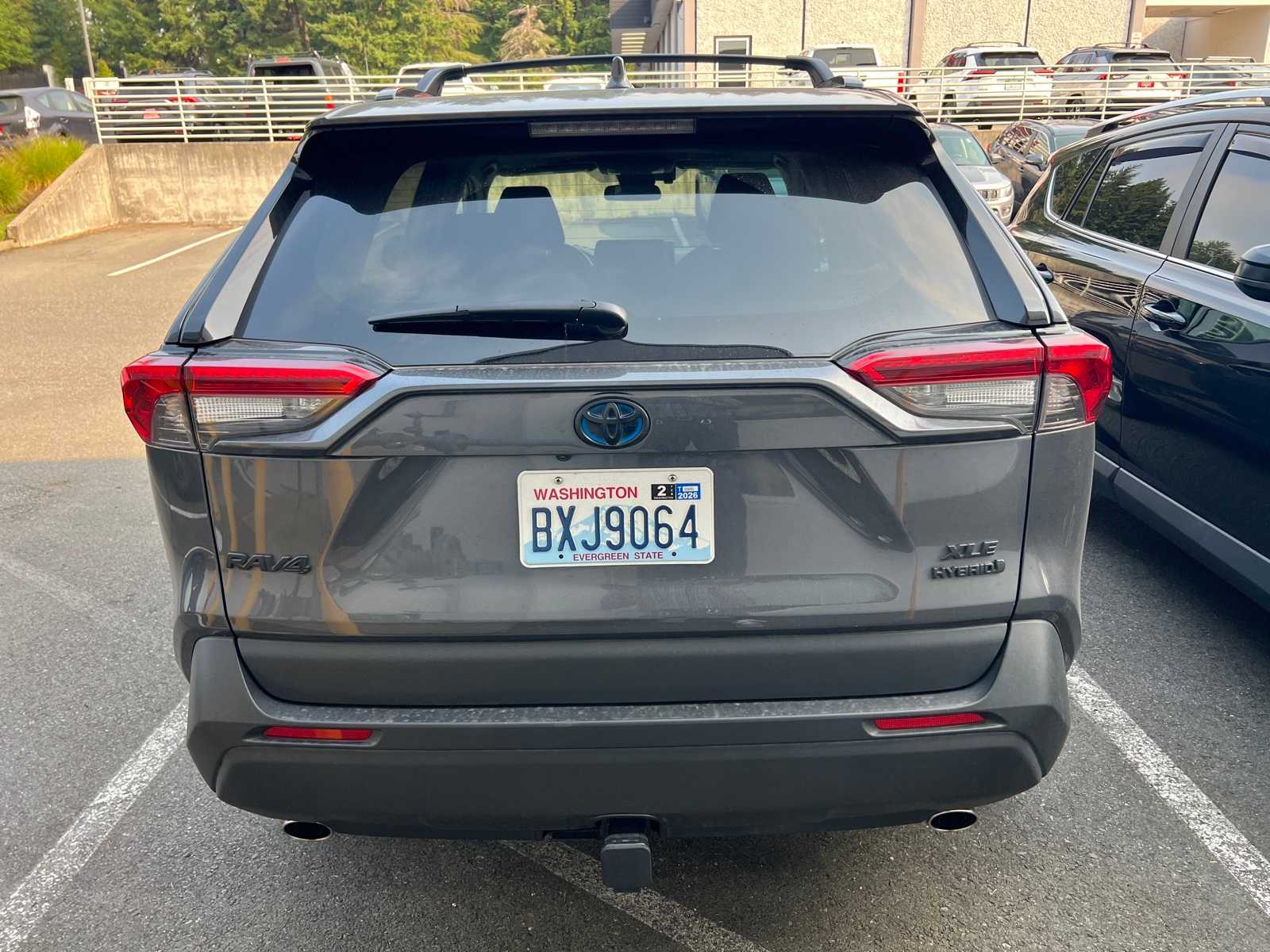 Thumbnail: 2021 Toyota RAV4 - 10