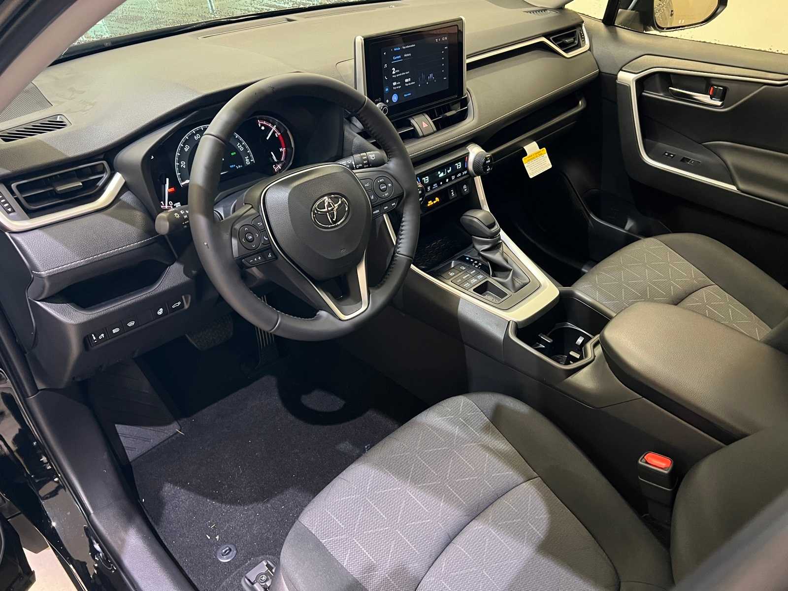 Thumbnail: 2025 Toyota RAV4 - 2