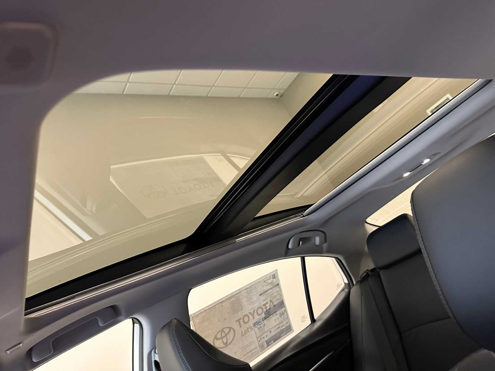 Thumbnail: 2026 Toyota Camry - 21