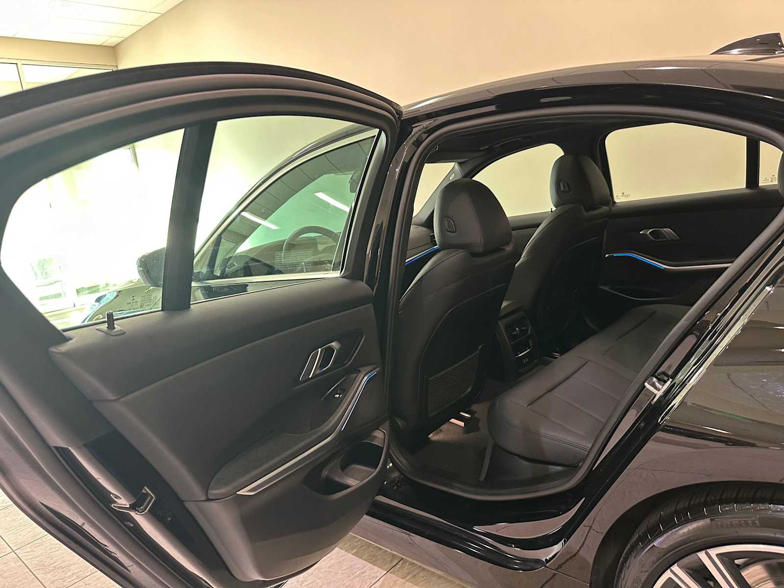 Thumbnail: 2021 BMW 3 Series - 25