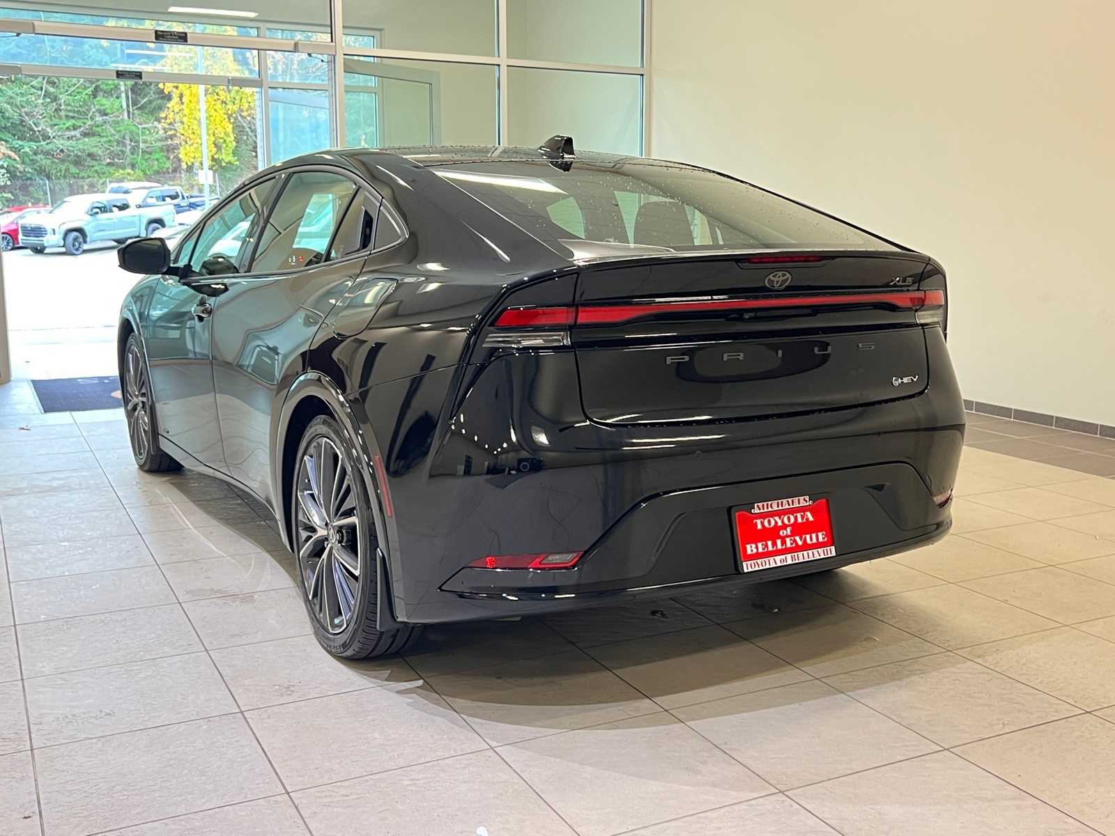 Thumbnail: 2024 Toyota Prius - 4